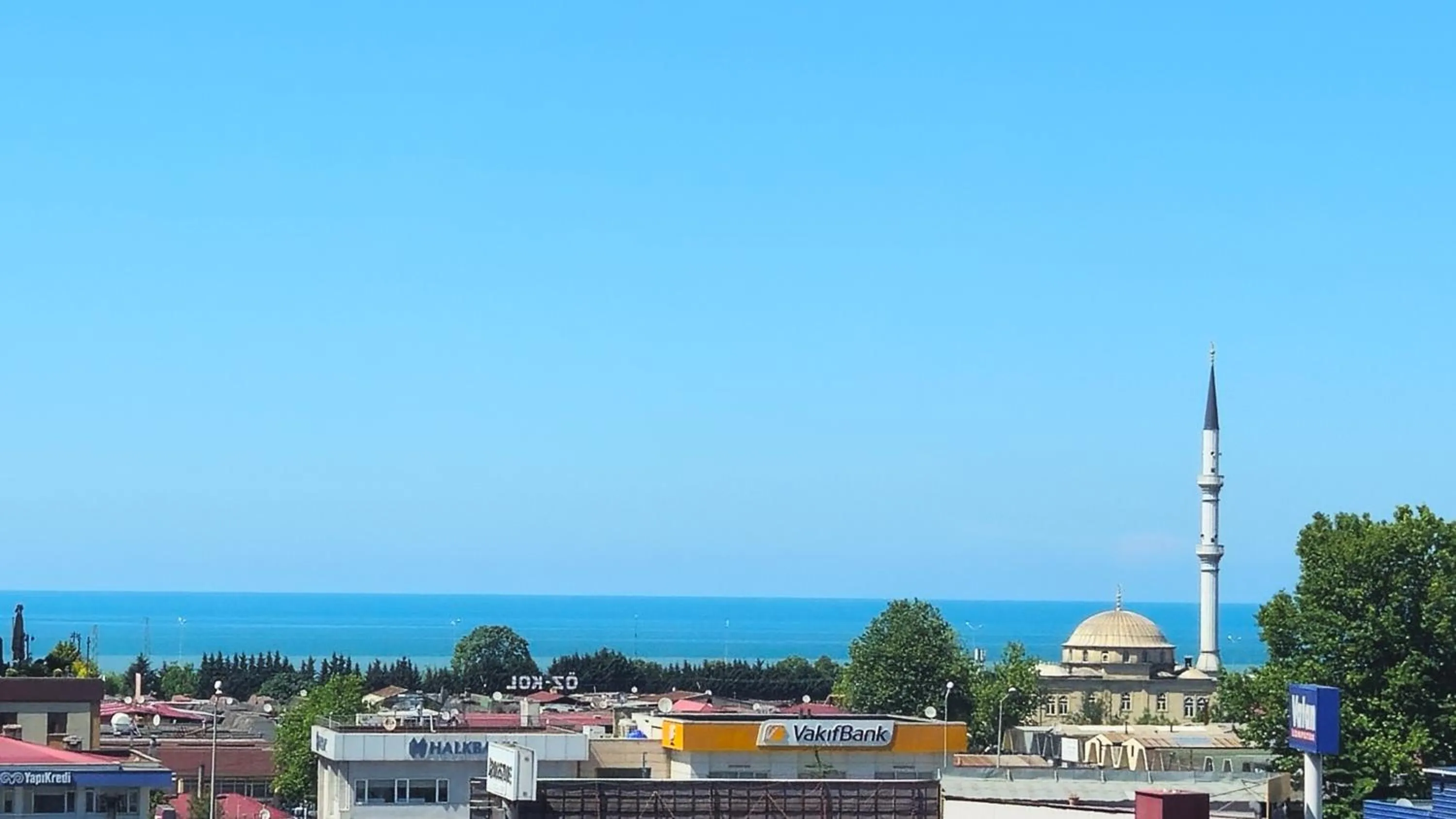 Day in POINTBREAK OTEL