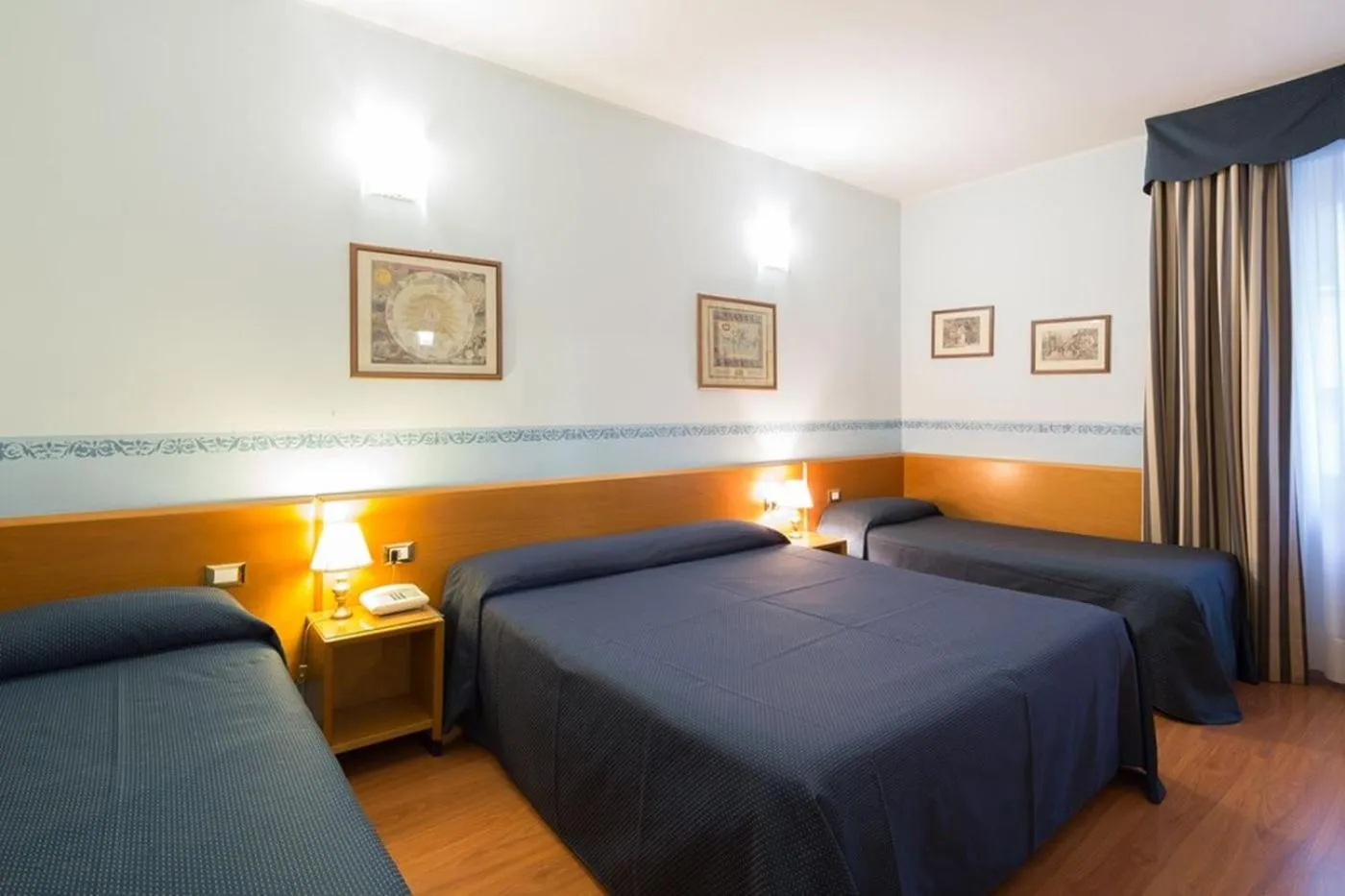 Bed in Hotel Terminus & Plaza