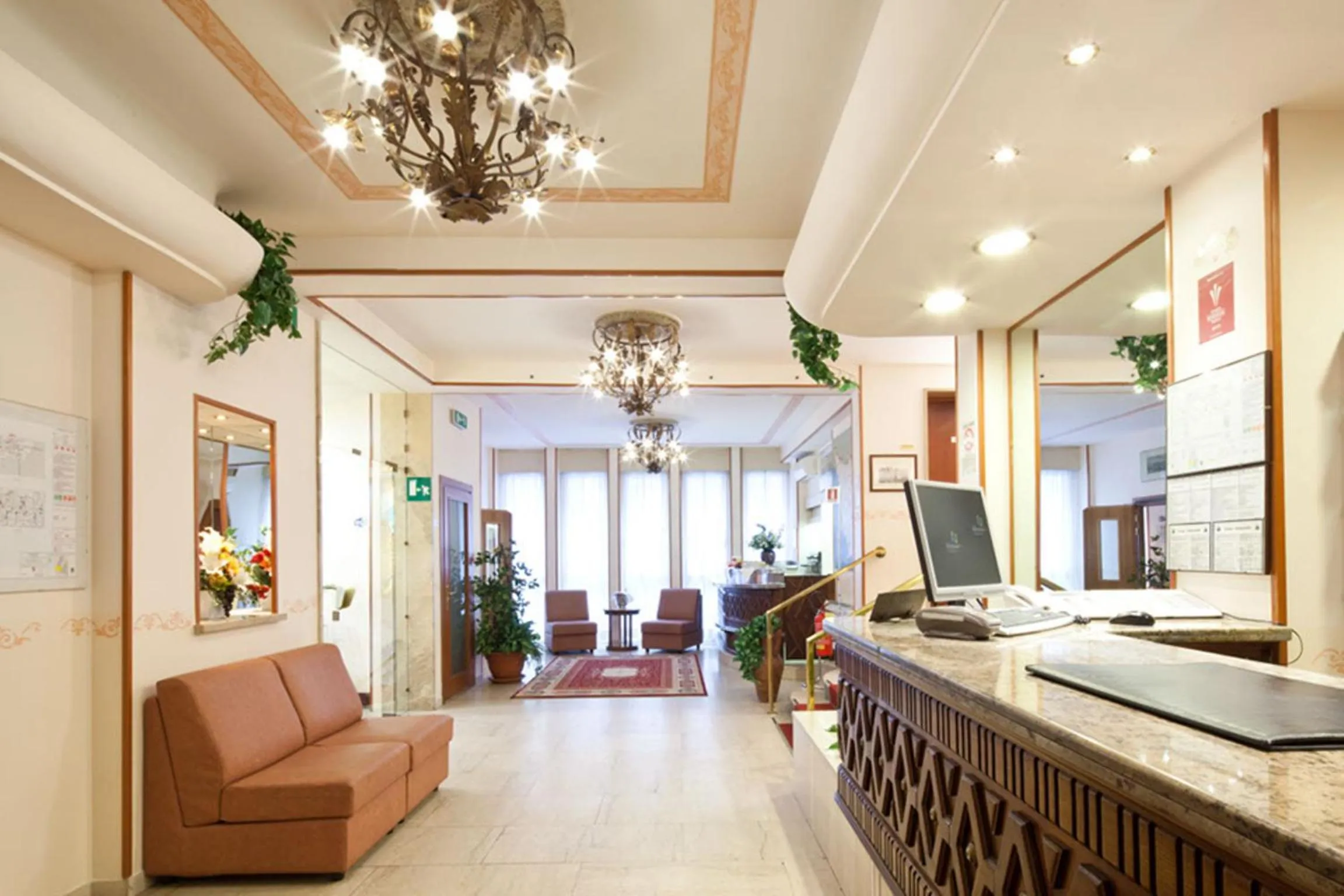 Lobby or reception in Hotel Terminus & Plaza