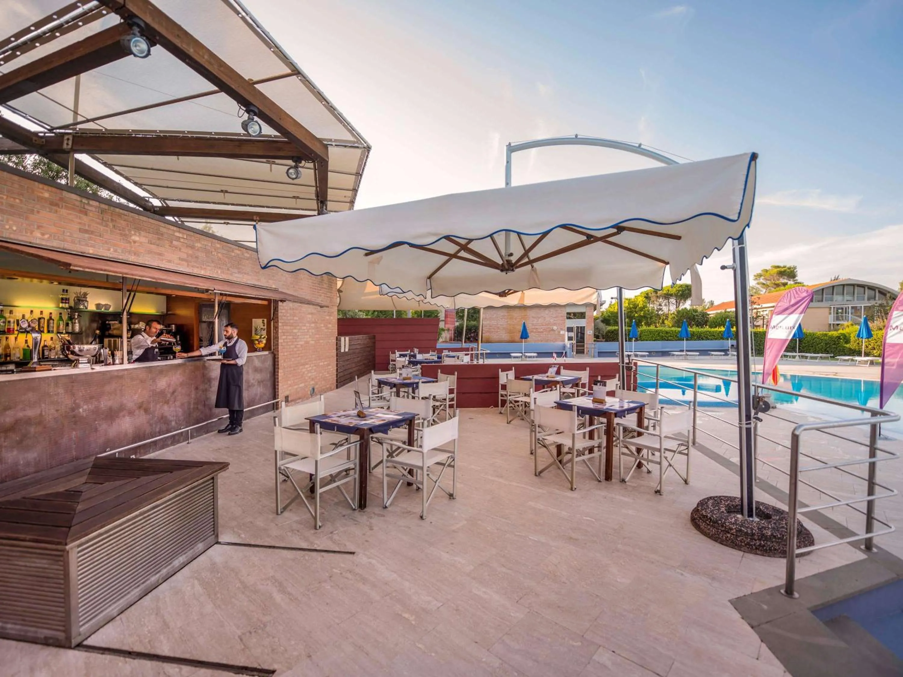 Lounge or bar in TH Tirrenia - Green Park Resort