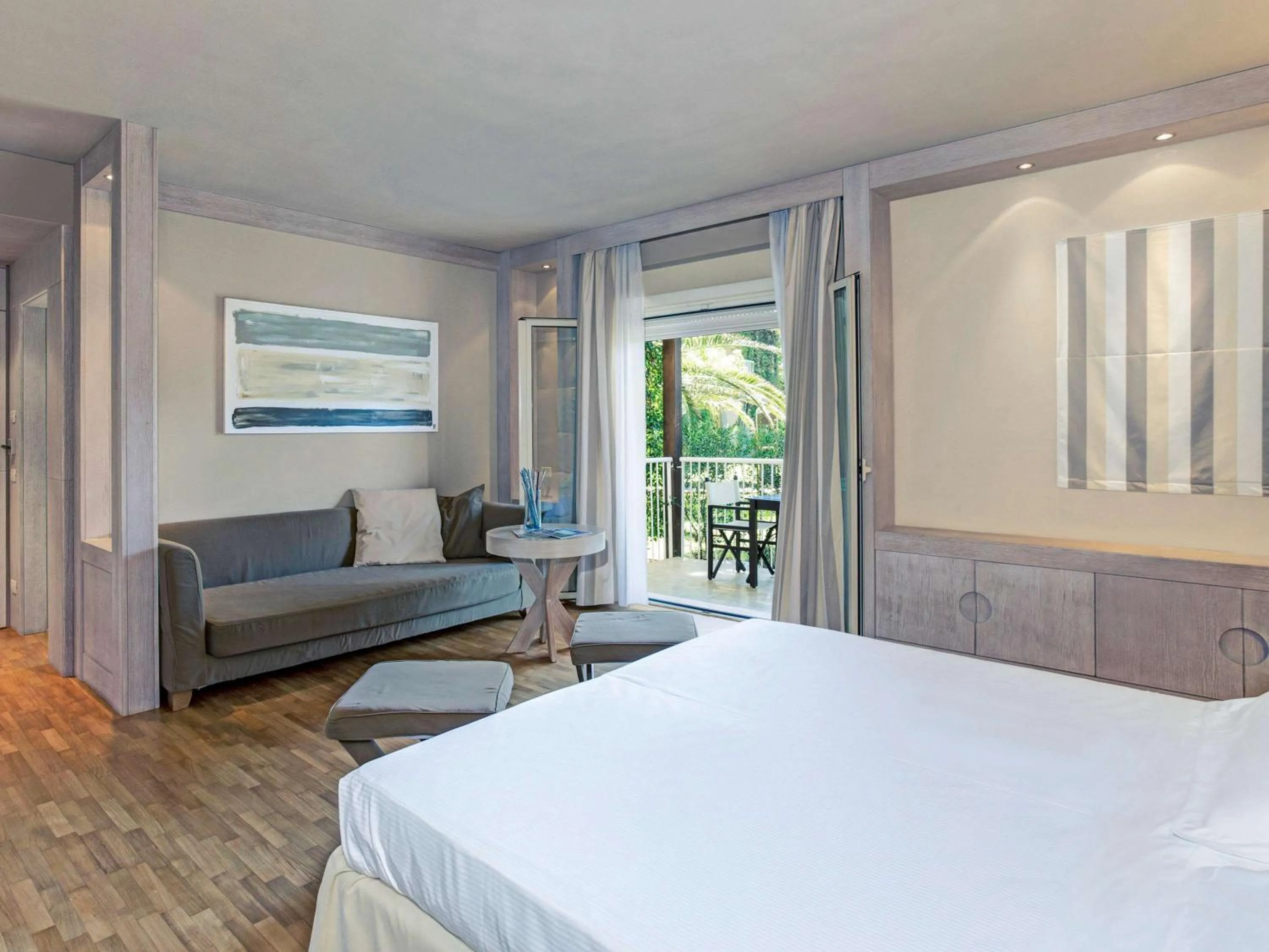 Photo of the whole room, Bed in TH Tirrenia - Green Park Resort