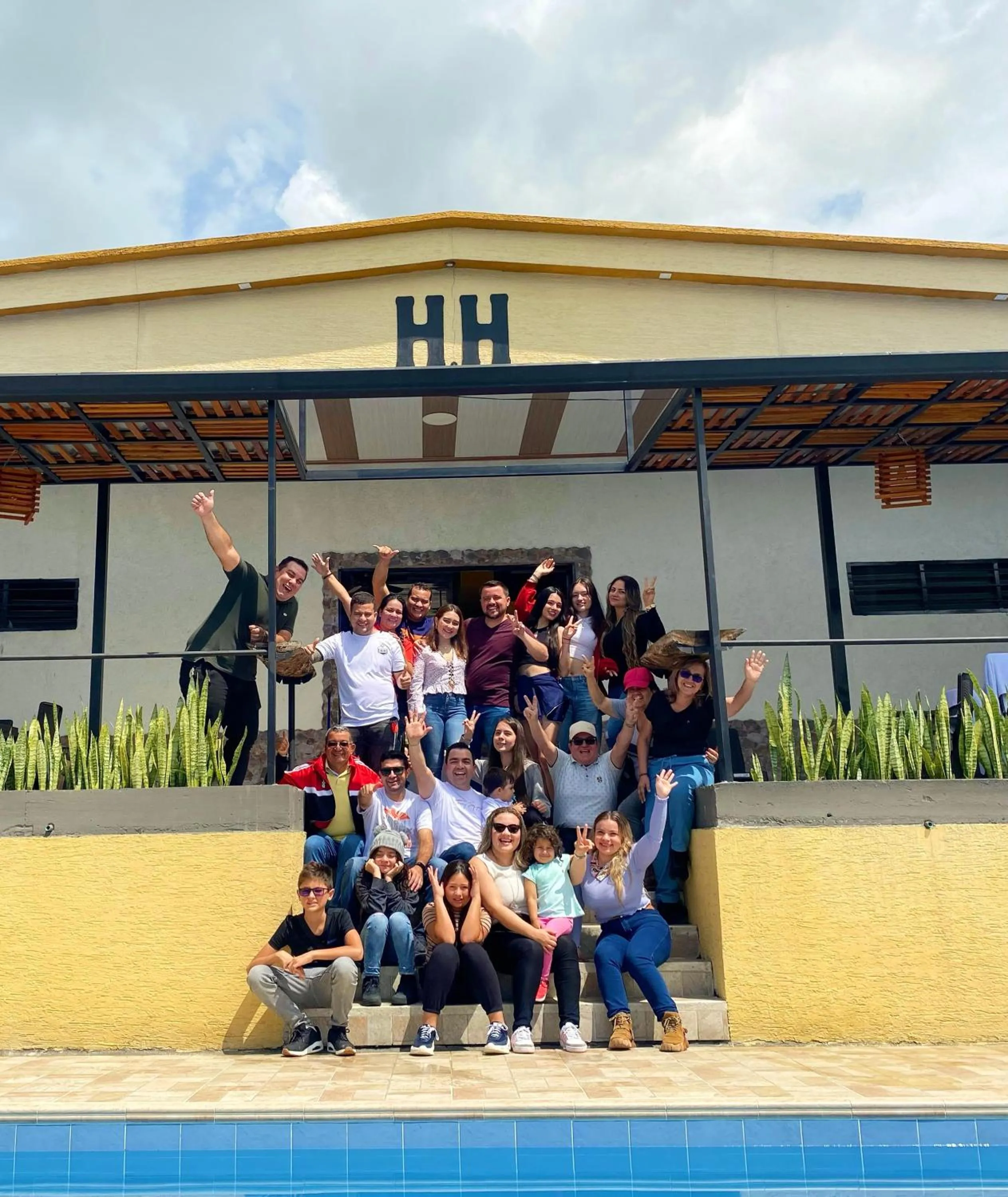 People in Hotel Casa campestre HH