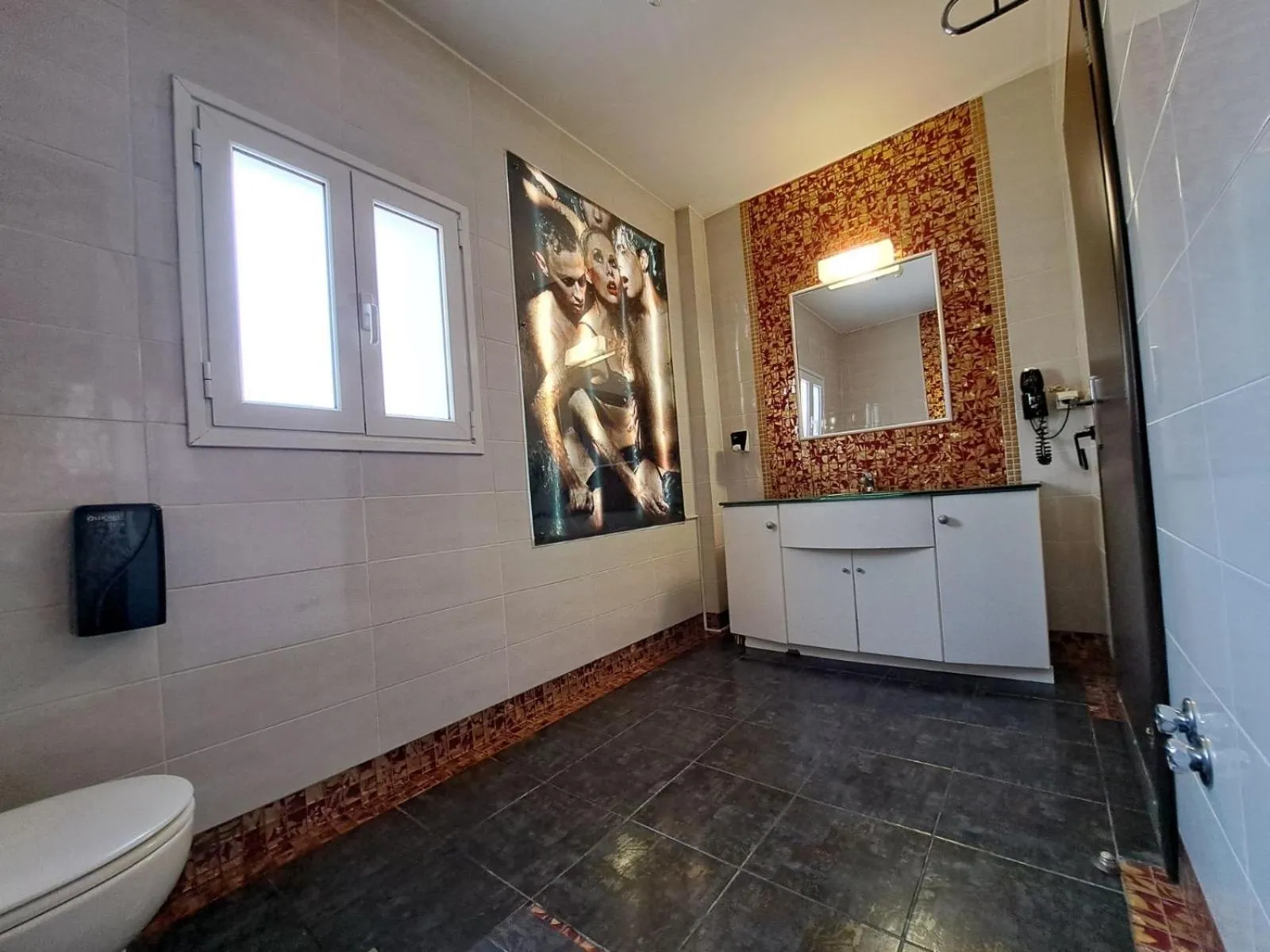 Bathroom in Xcite Hotel Salem