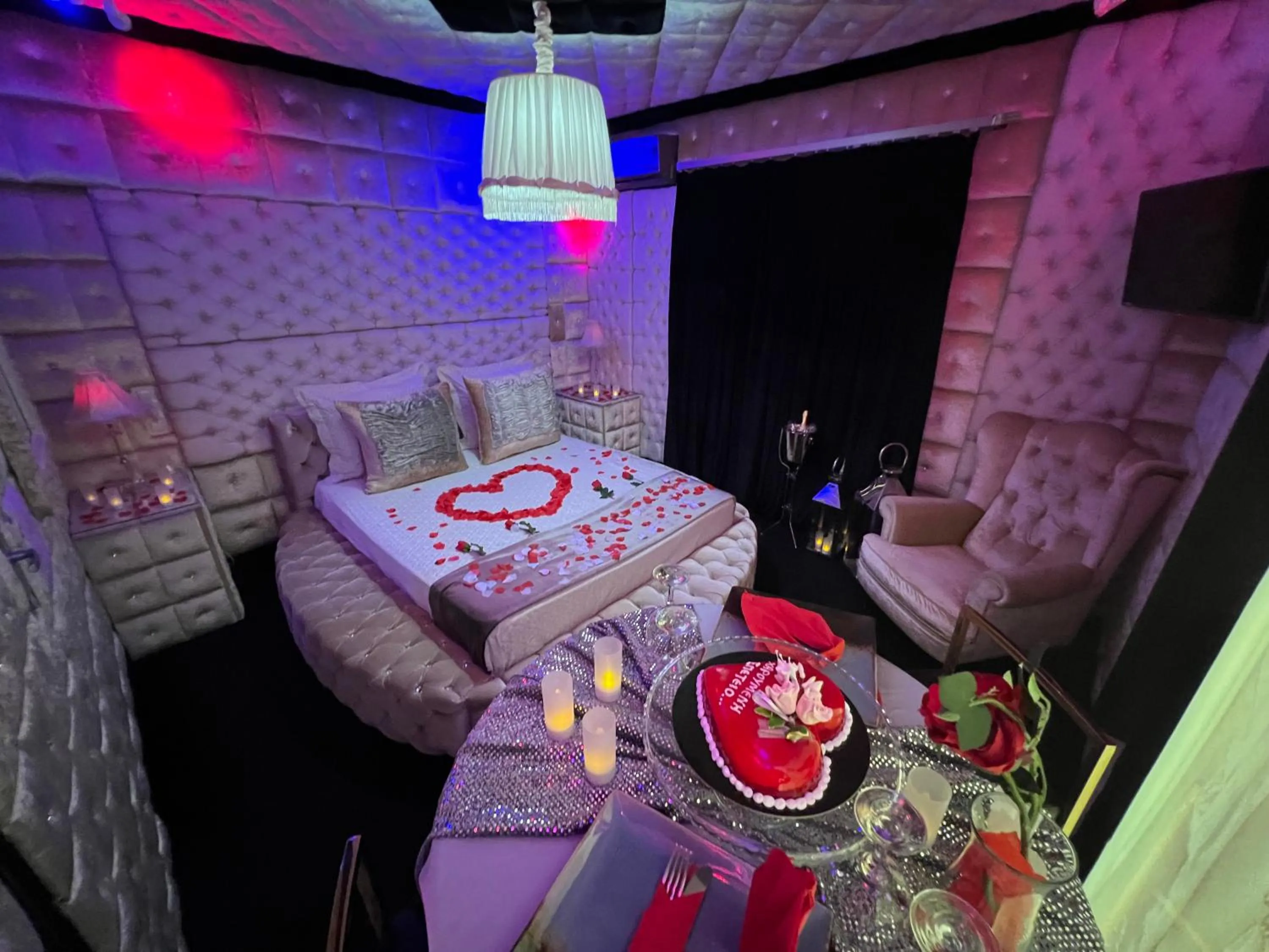 Food and drinks in Xcite Hotel Salem