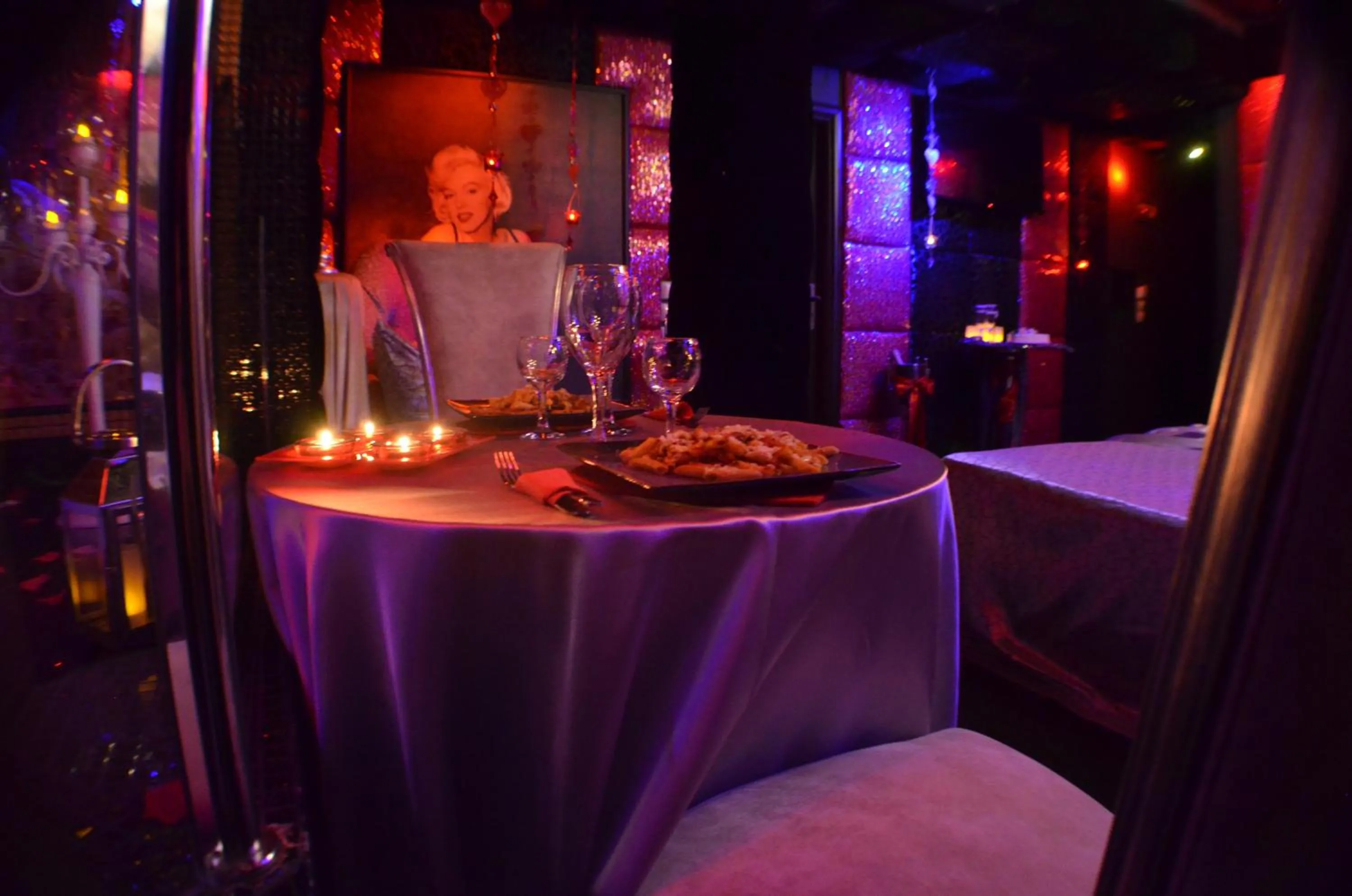 Food and drinks in Xcite Hotel Salem