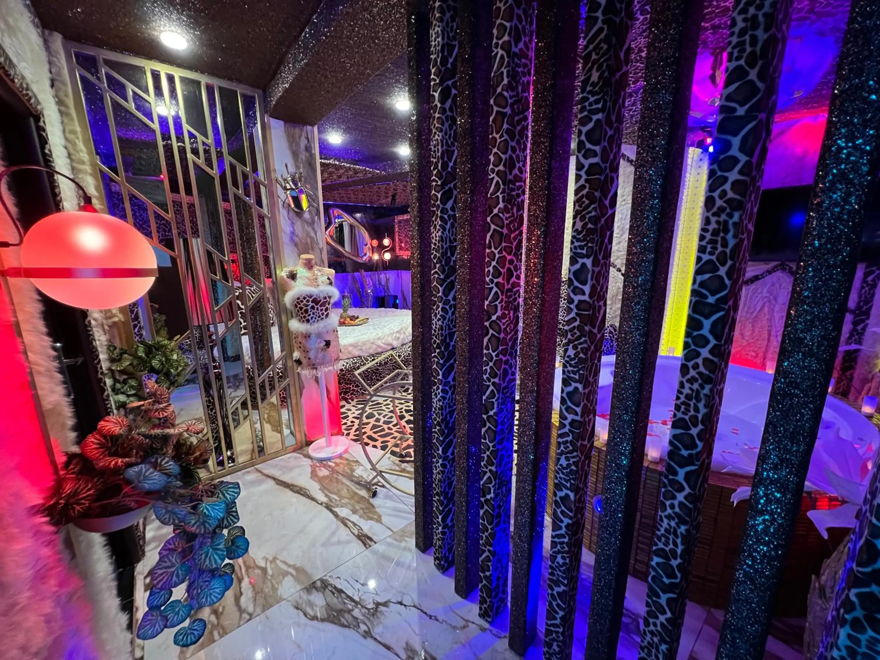 Decorative detail in Xcite Hotel Salem