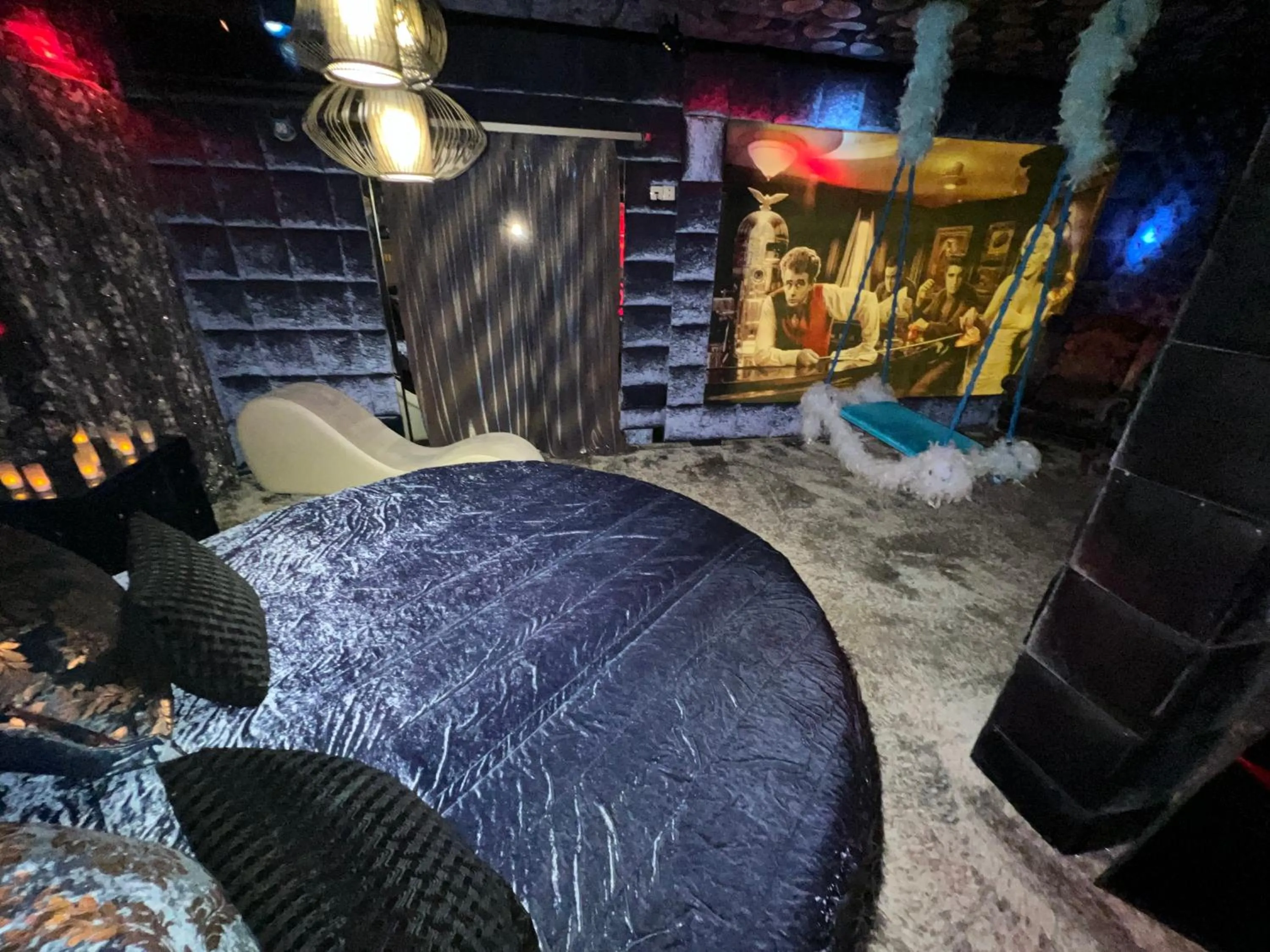 Bed in Xcite Hotel Salem