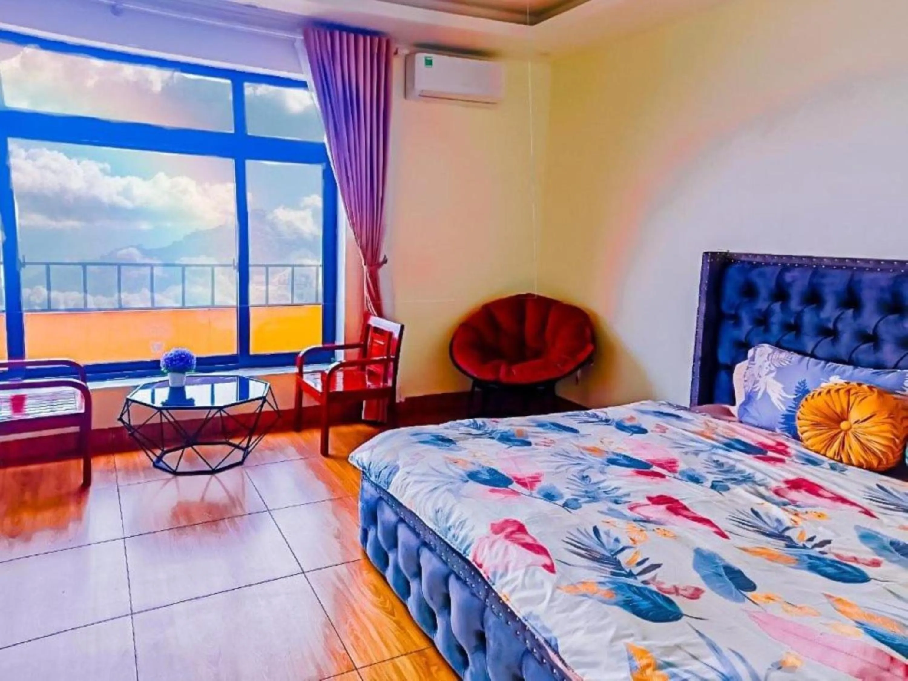 Photo of the whole room, Bed in Sun Villa Tam Đảo