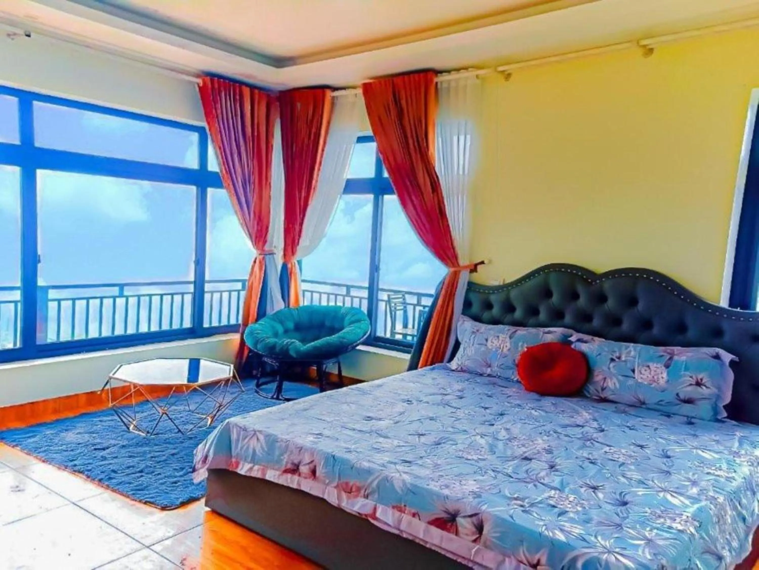 Photo of the whole room, Bed in Sun Villa Tam Đảo