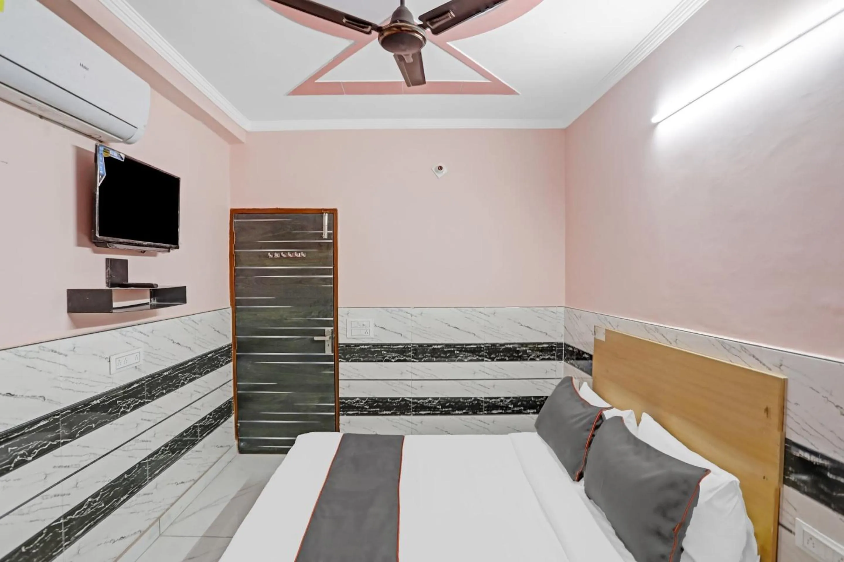 Bathroom in Hotel O Prithvi Residency