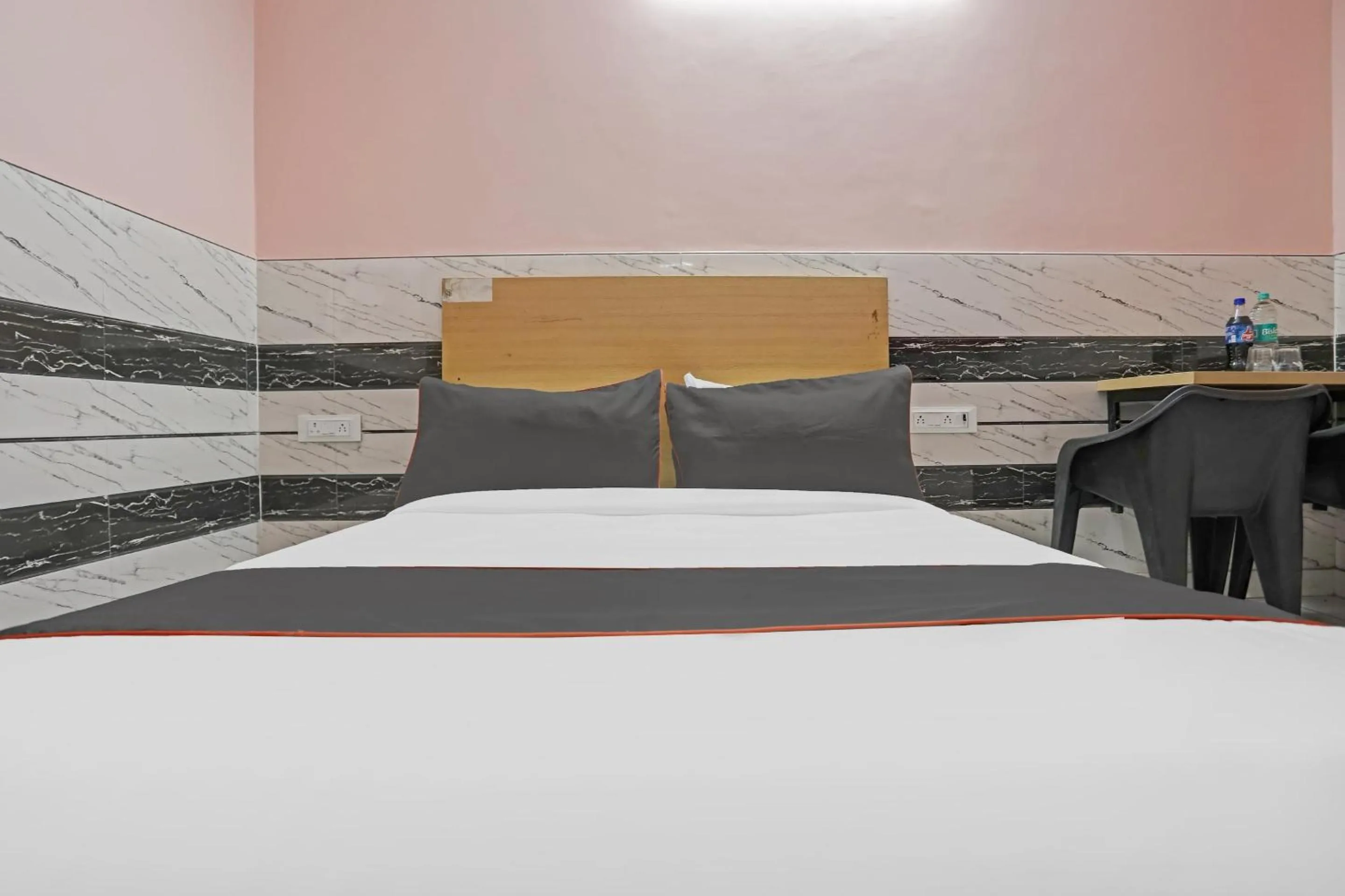 Bedroom in Hotel O Prithvi Residency