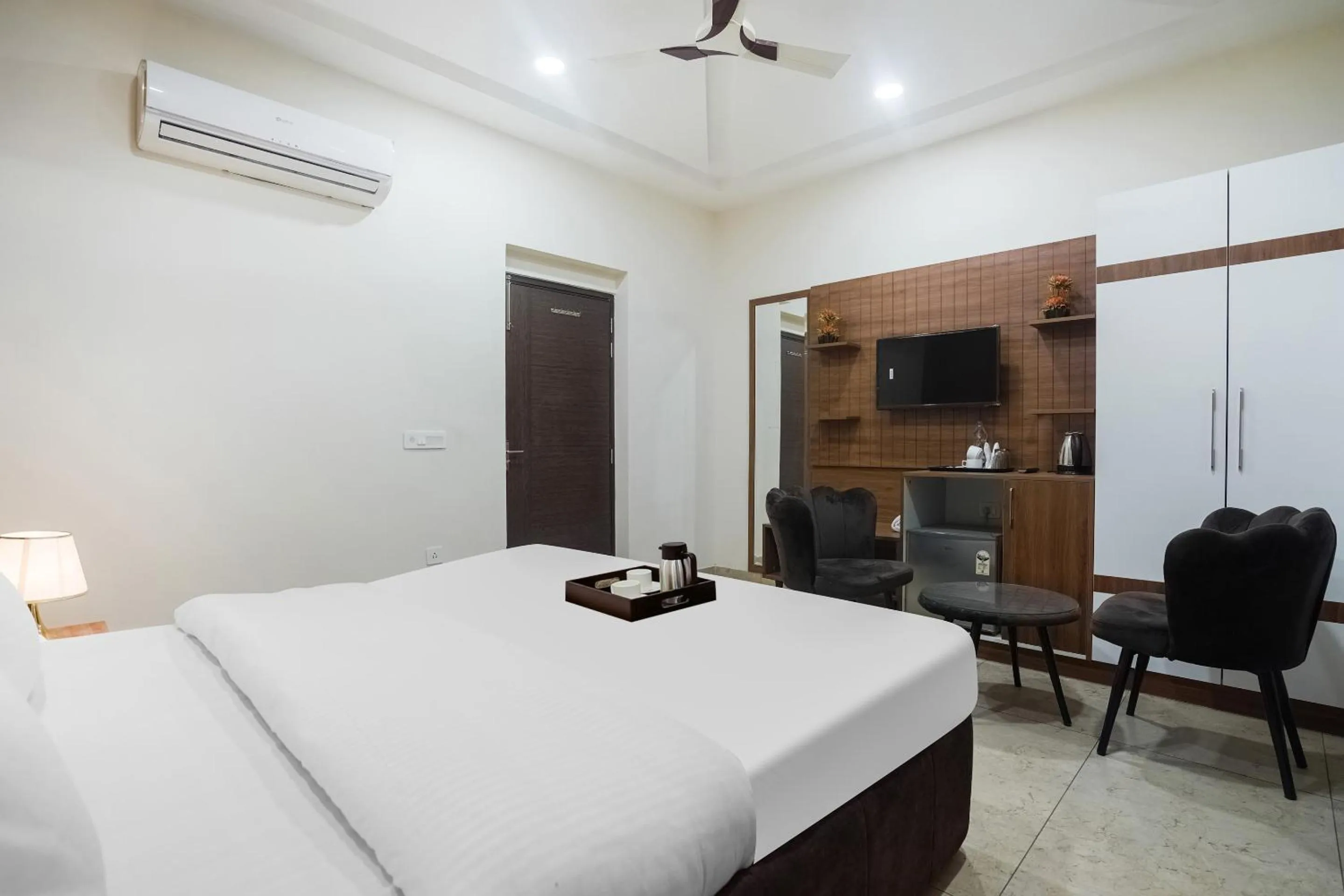 Lobby or reception, Bed in Hotel O Blue Stone Residency