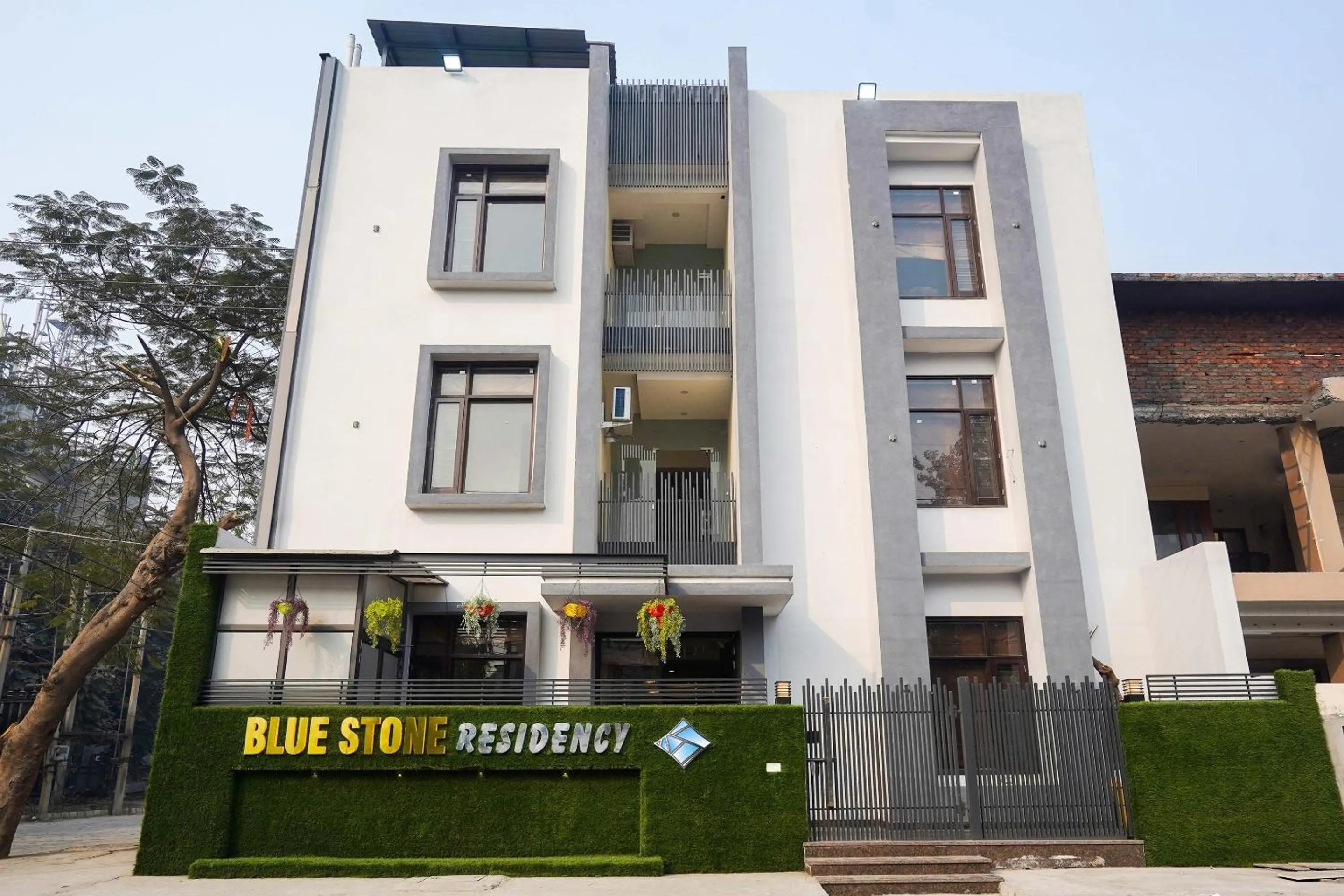 Facade/entrance in Hotel O Blue Stone Residency