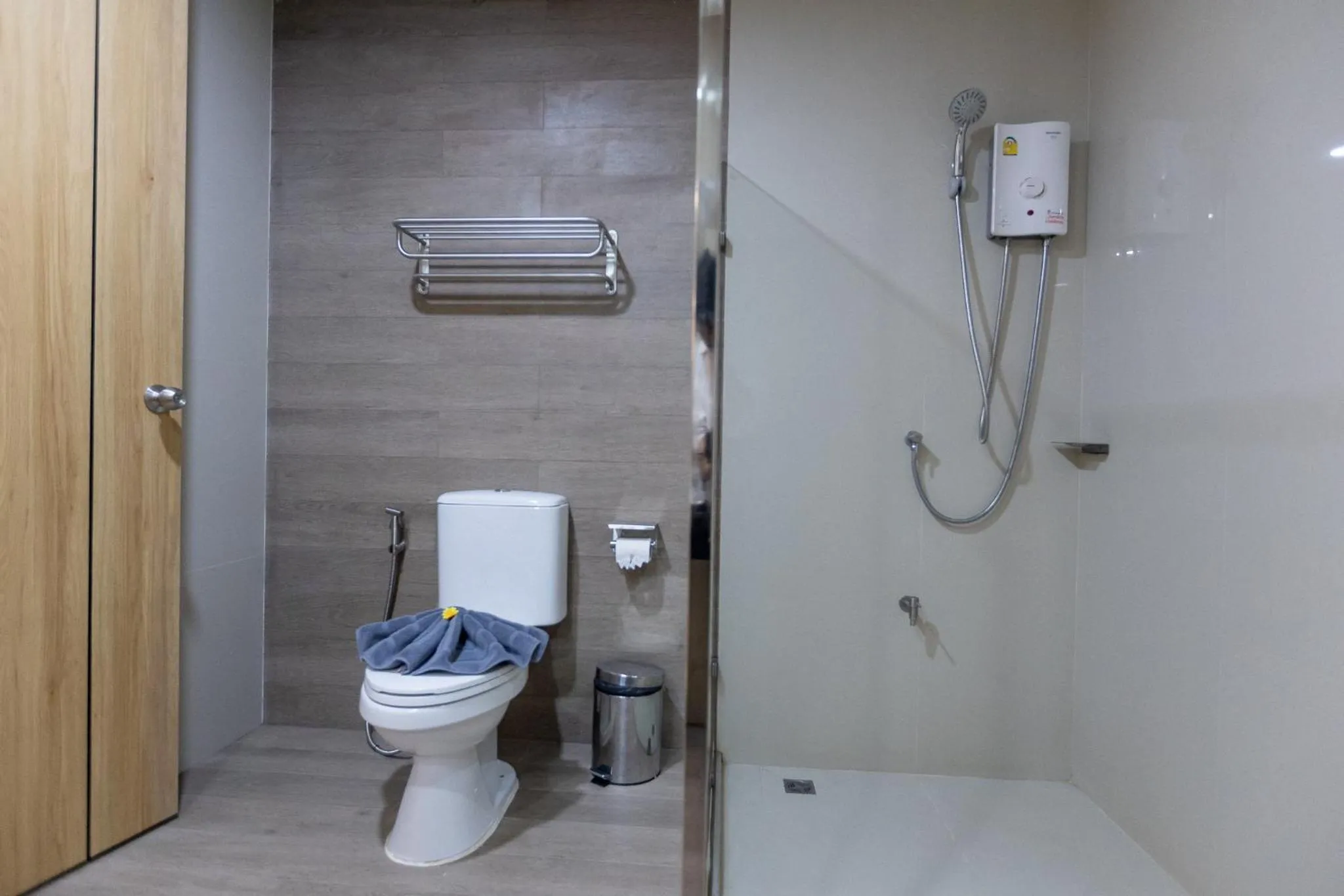 Shower in SUBANAN Residence - SHA Extra Plus Certified