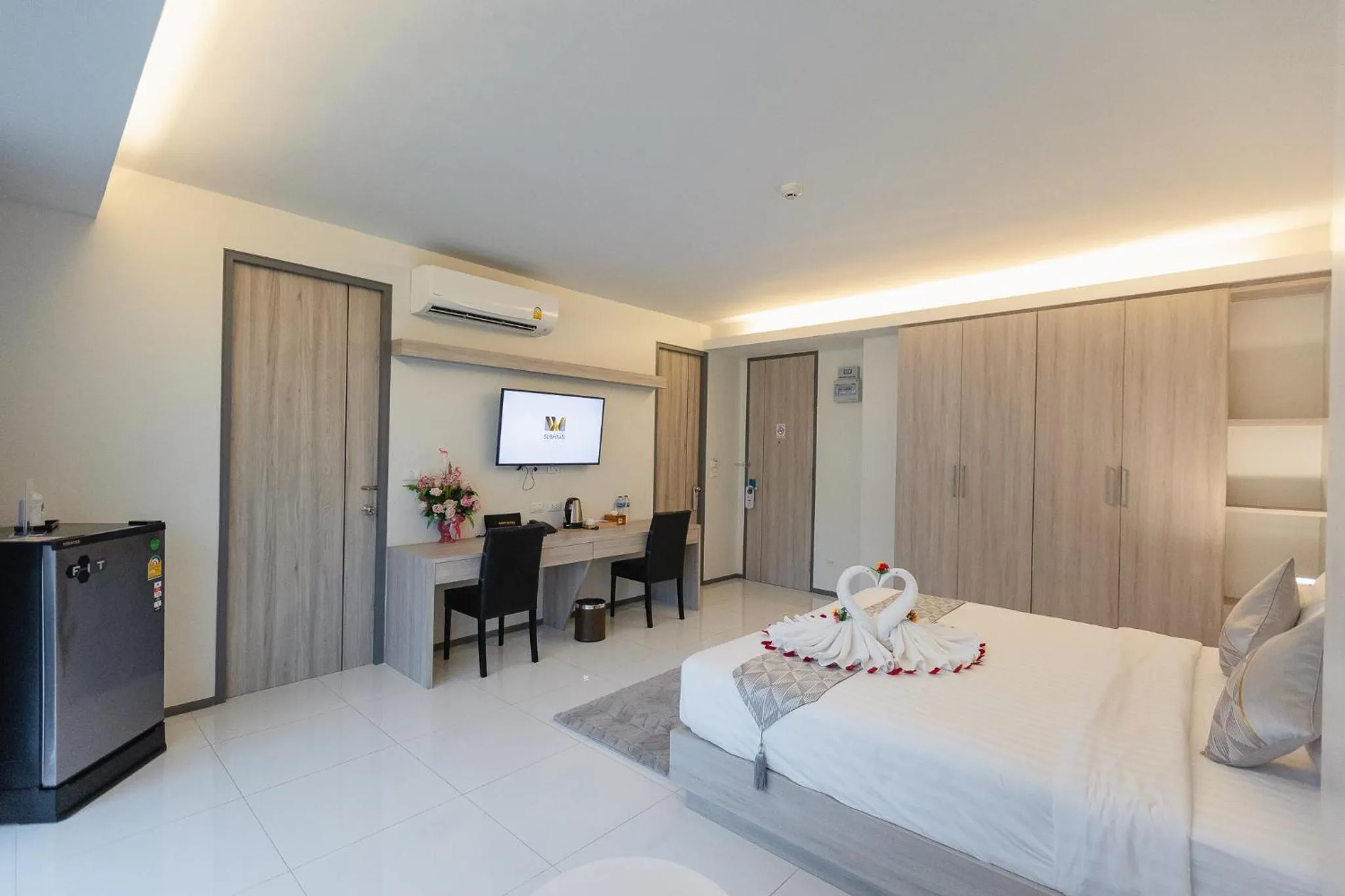 Communal lounge/ TV room, Bed in SUBANAN Residence - SHA Extra Plus Certified