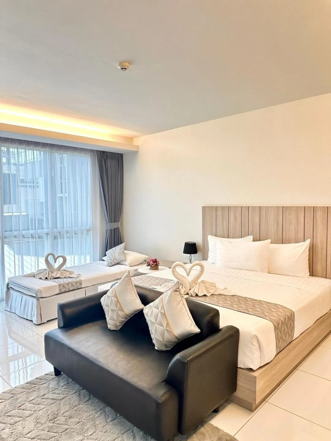 Restaurant/places to eat, Bed in SUBANAN Residence - SHA Extra Plus Certified