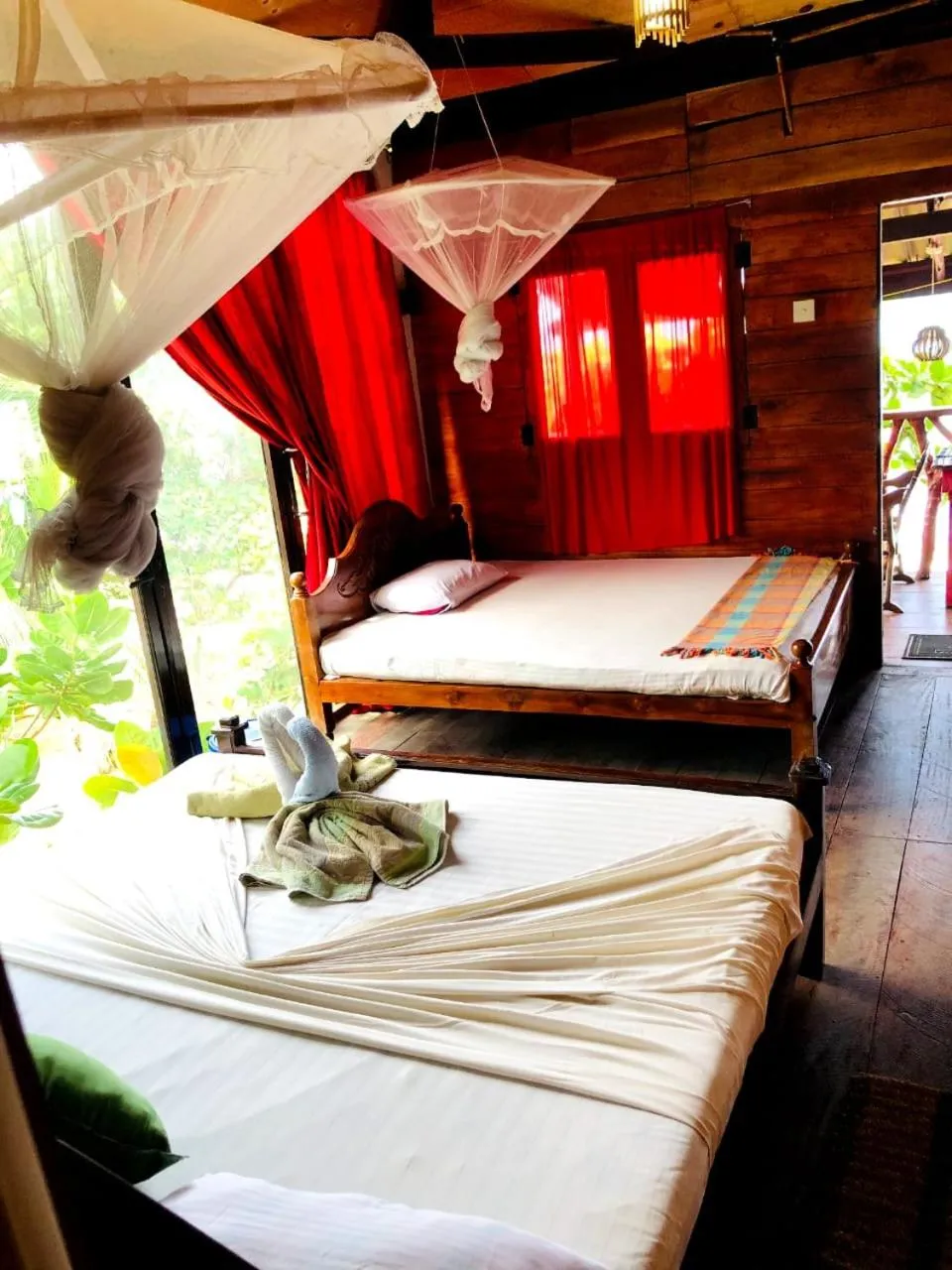 Bed in Lucky Sea Beach Hotel