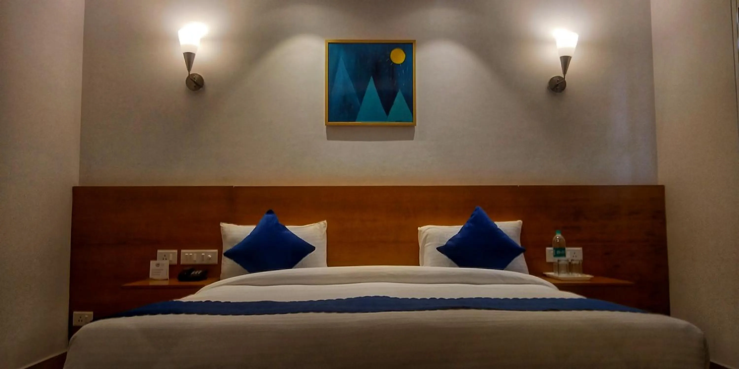 Bed in Iris Lite Corbett