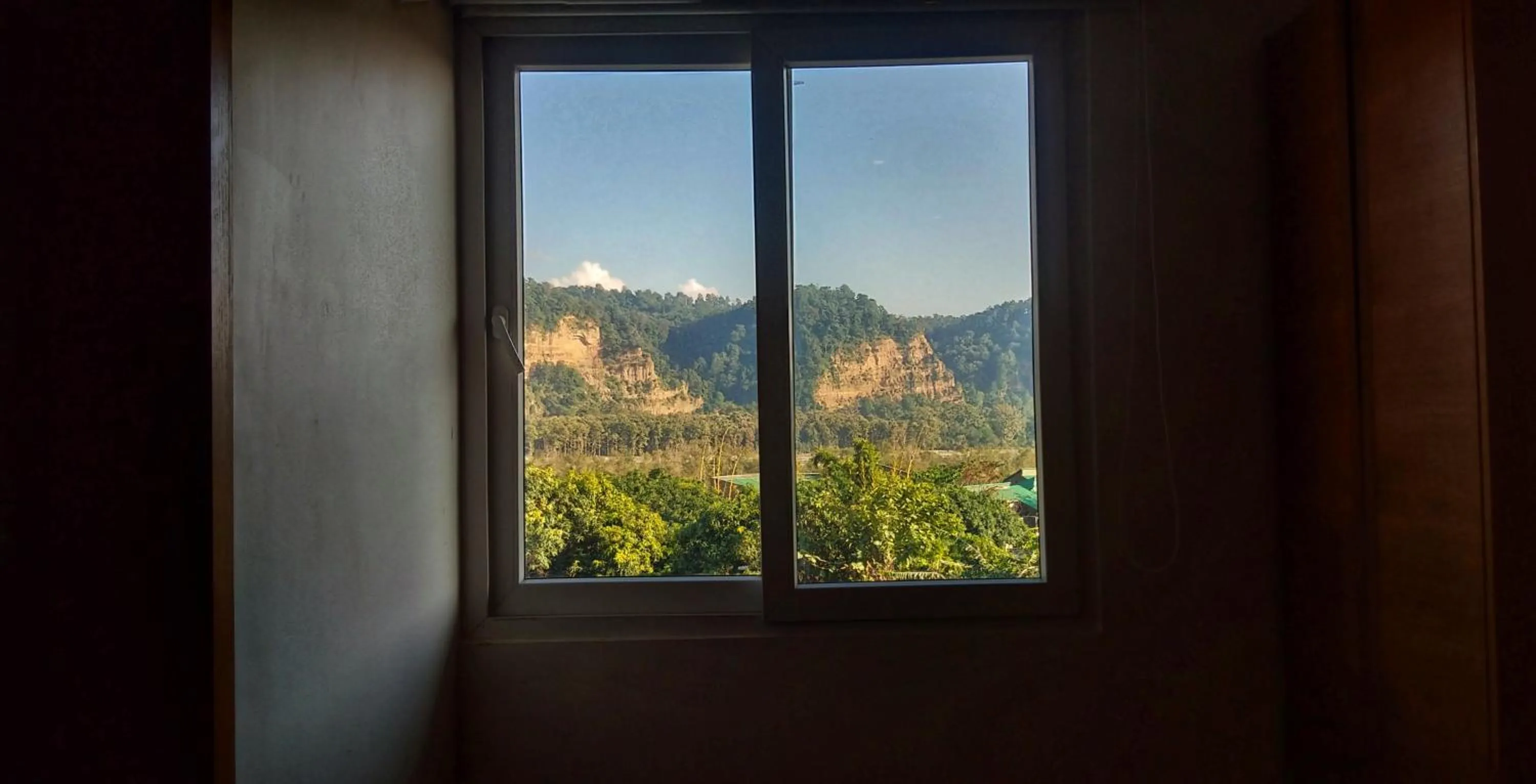 Mountain view in Iris Lite Corbett