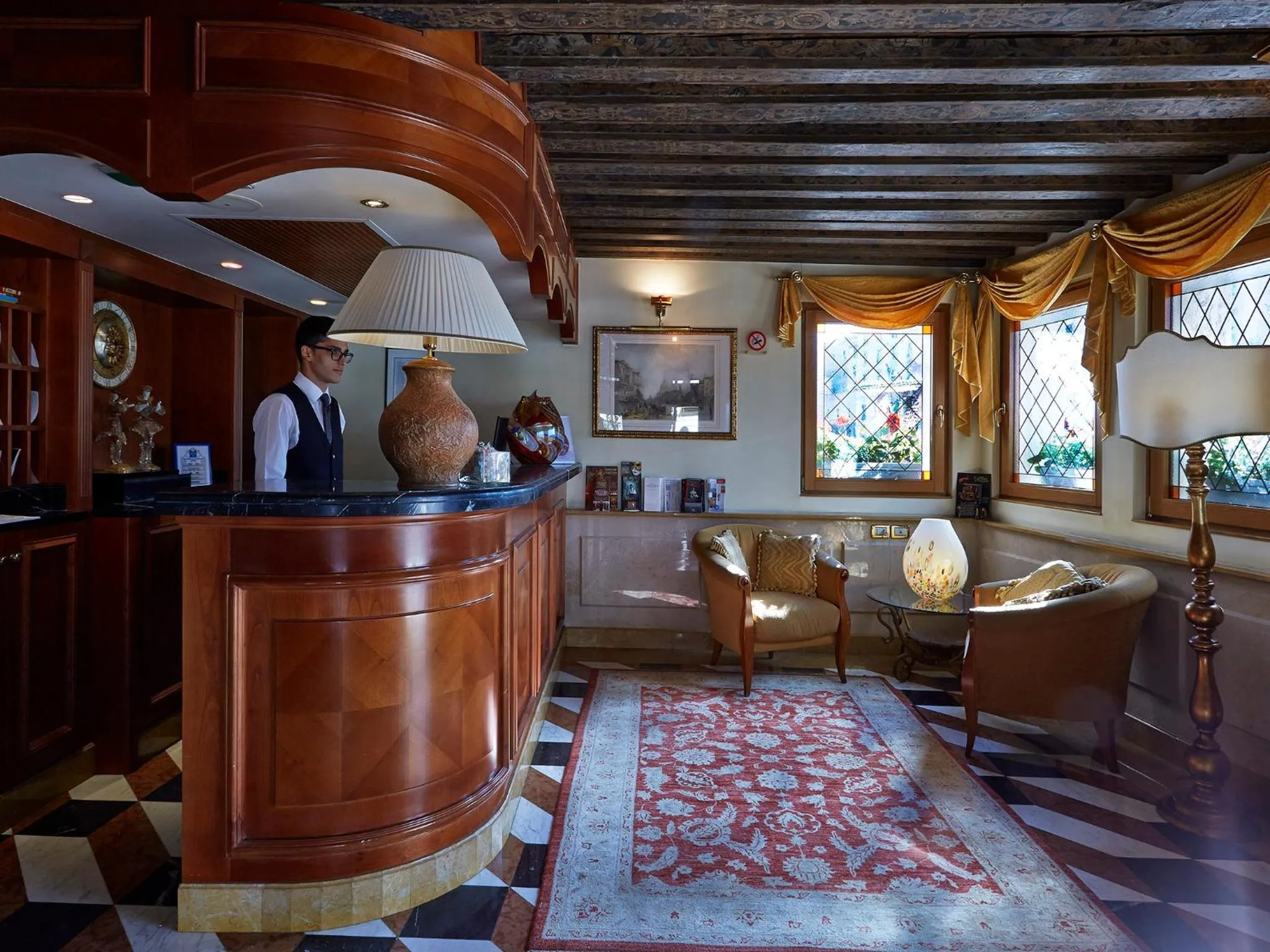 Lobby or reception in Hotel Antiche Figure