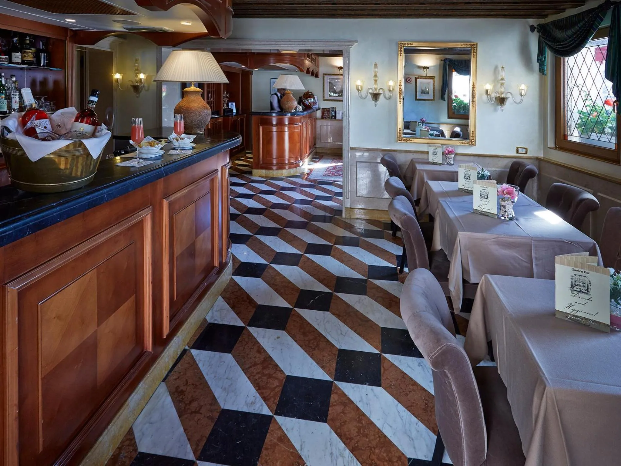 Restaurant/places to eat in Hotel Antiche Figure