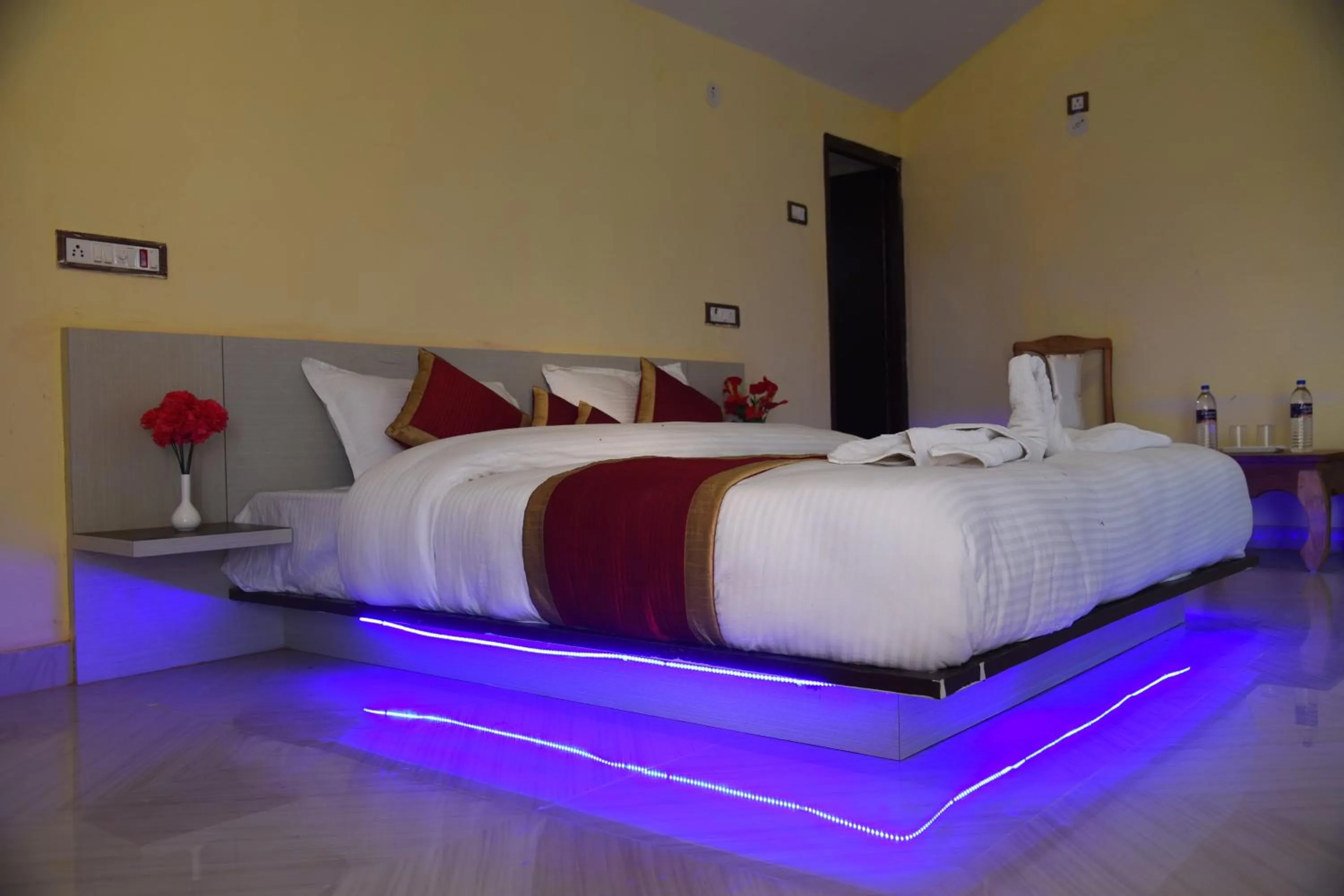 Bed in Garh Rajputana camp