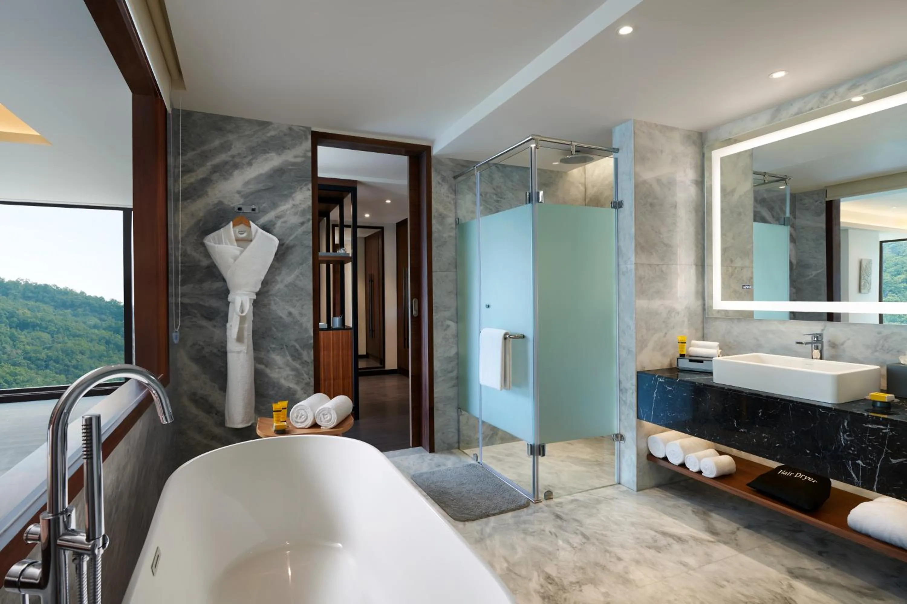 Bathroom, Bed in Hyatt Regency Dehradun Resort and Spa