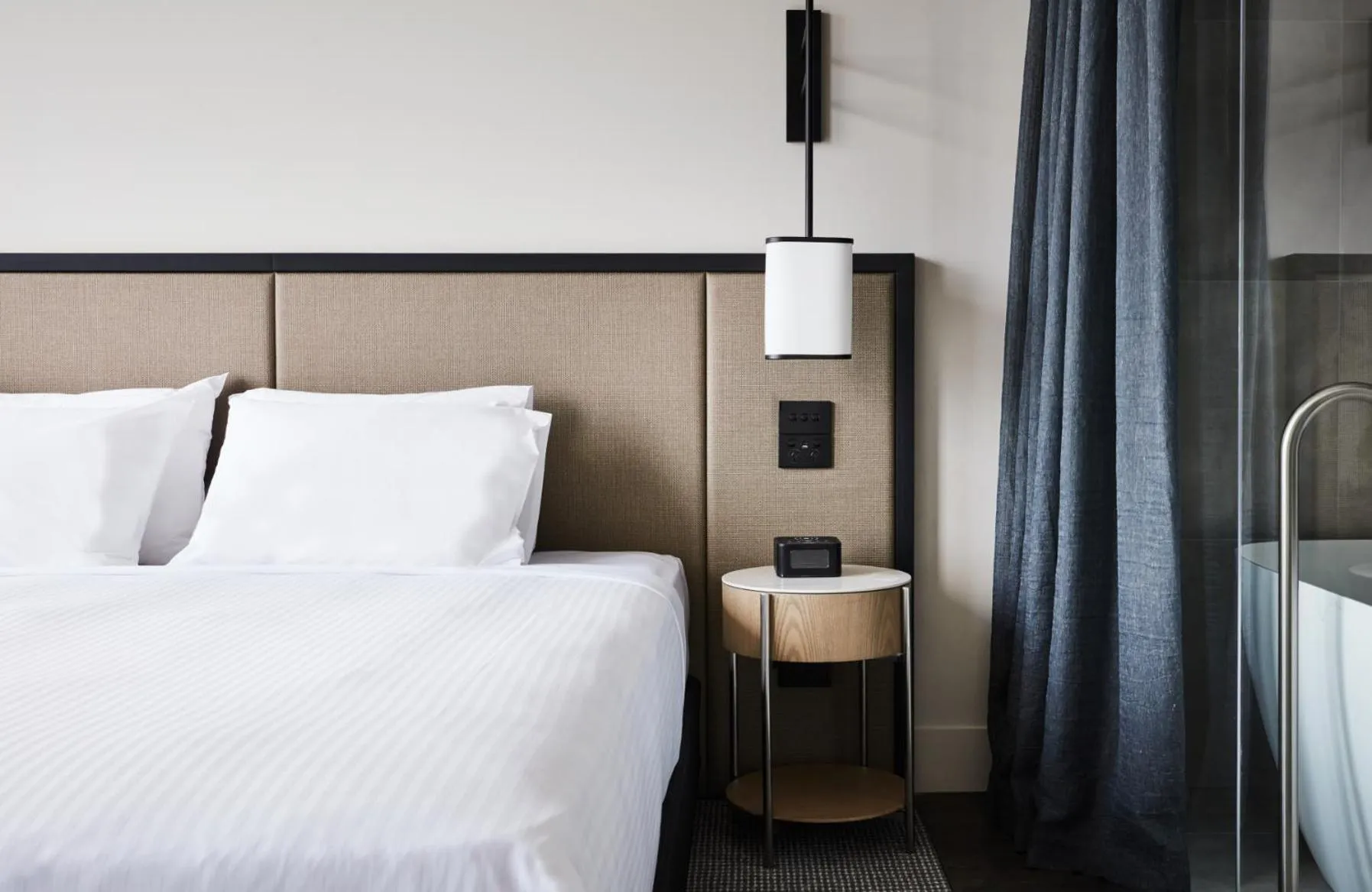 Bathroom, Bed in Hyatt Place Melbourne Caribbean Park