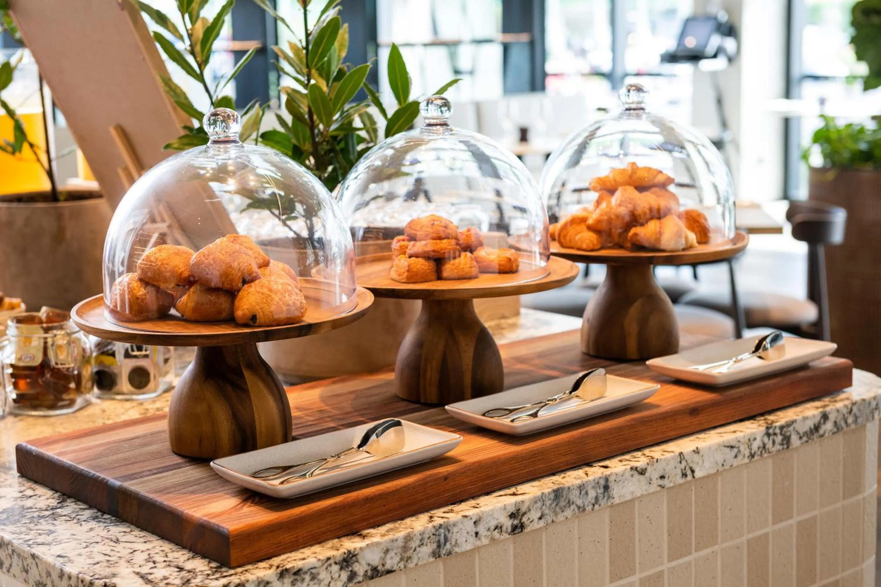 Restaurant/places to eat in Hyatt Place Melbourne Caribbean Park