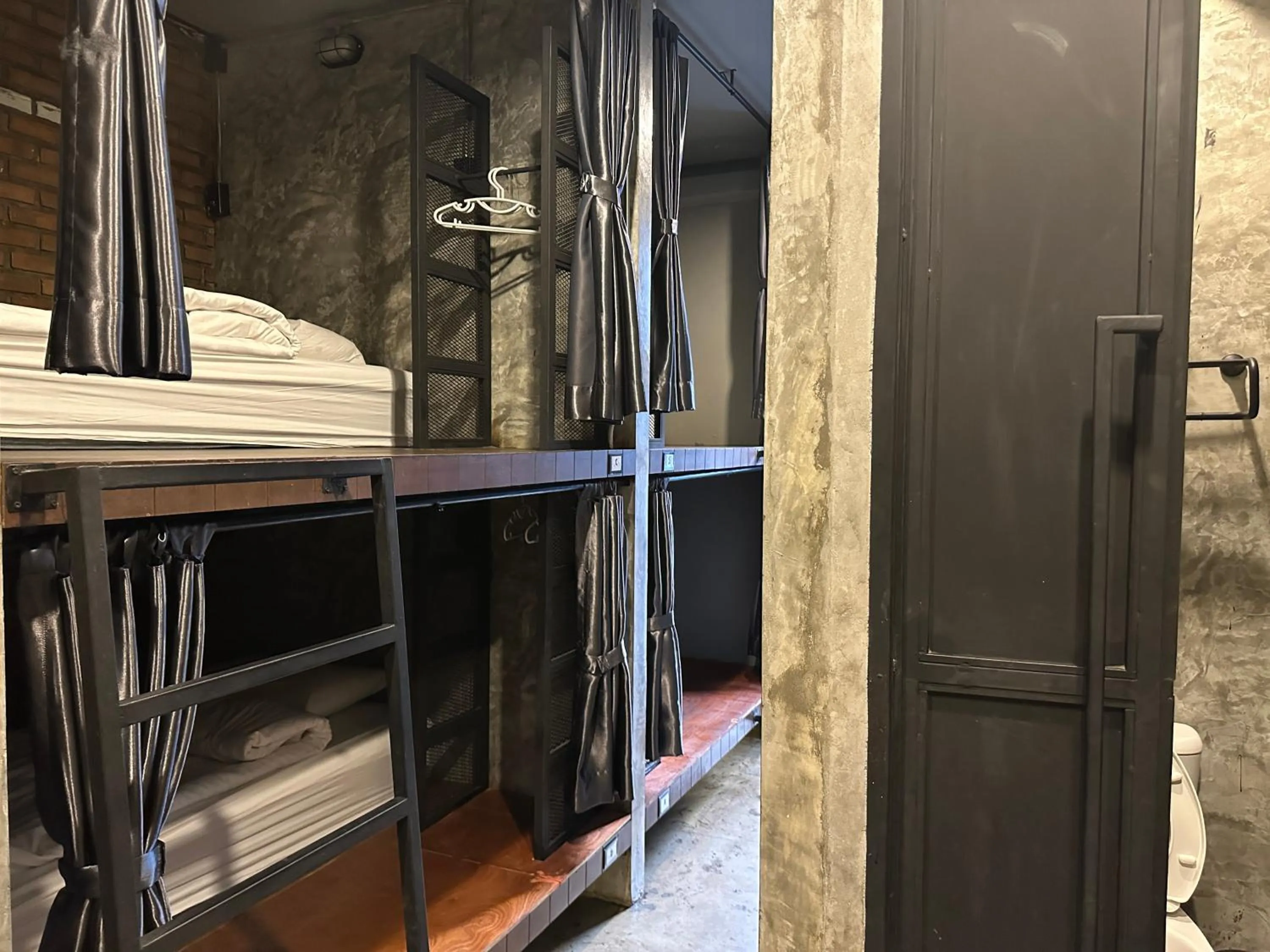 Bedroom, Bed in Premier Hostel Chiang Mai