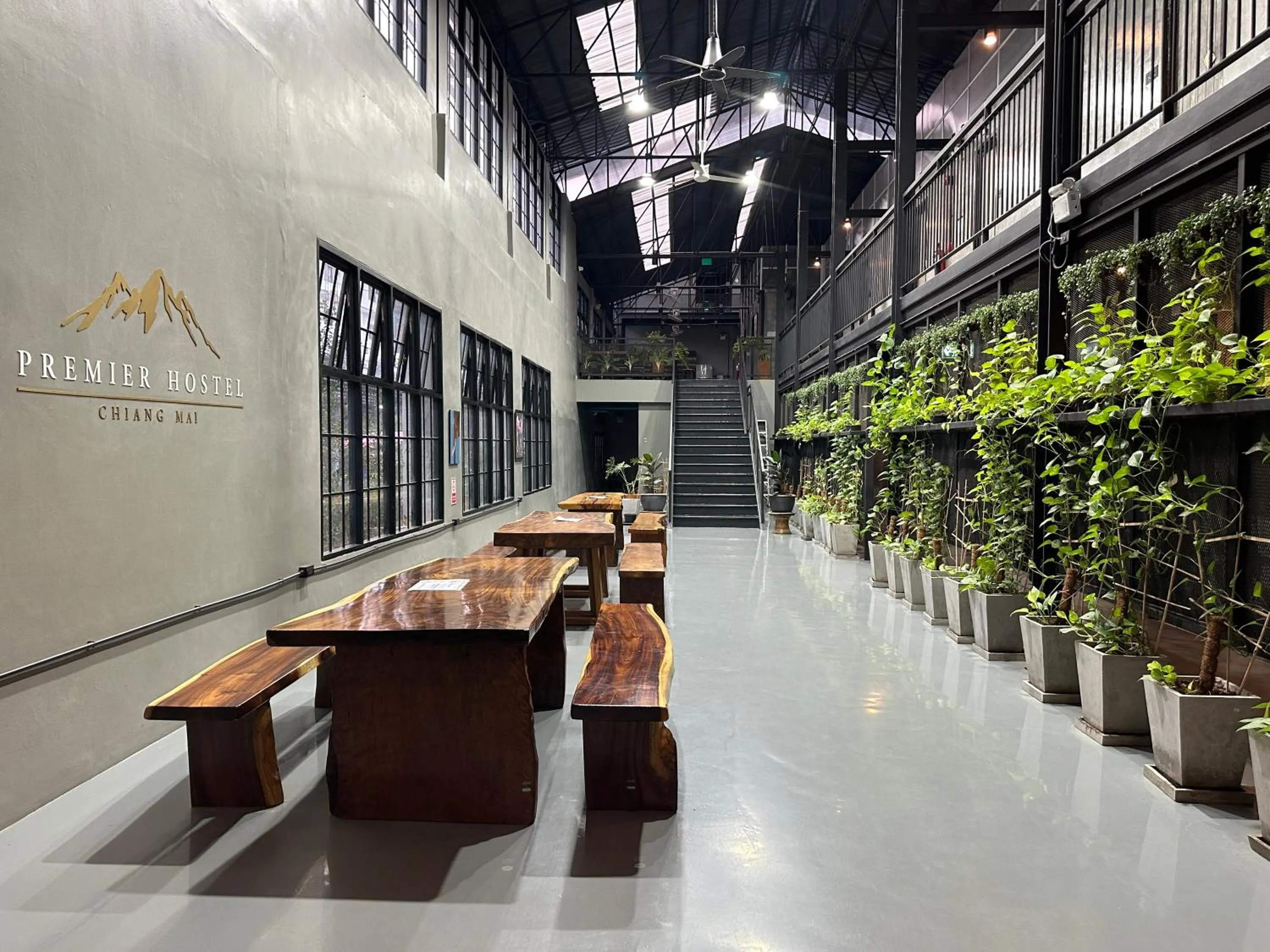 Property building in Premier Hostel Chiang Mai