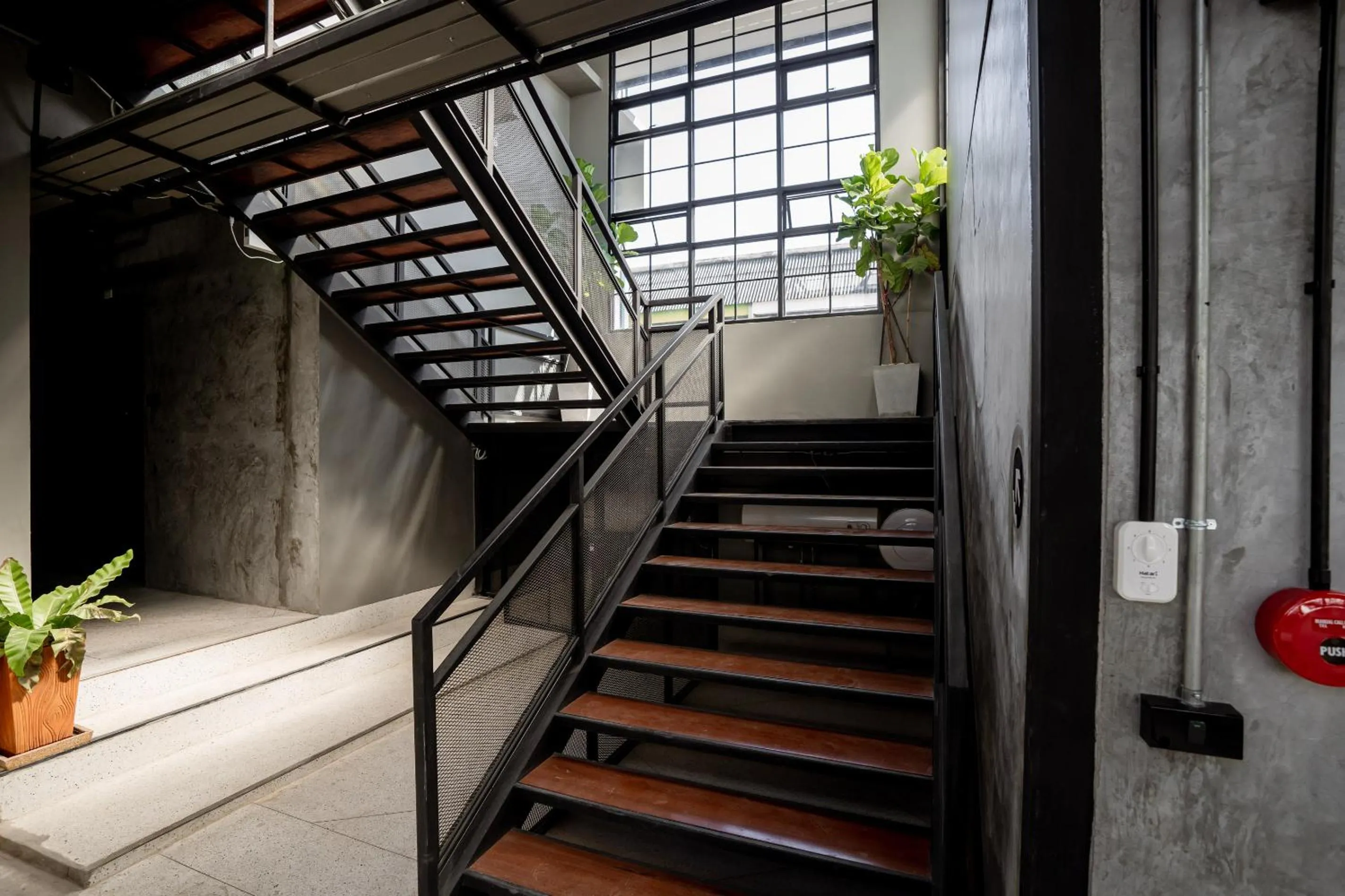 Lobby or reception in Premier Hostel Chiang Mai