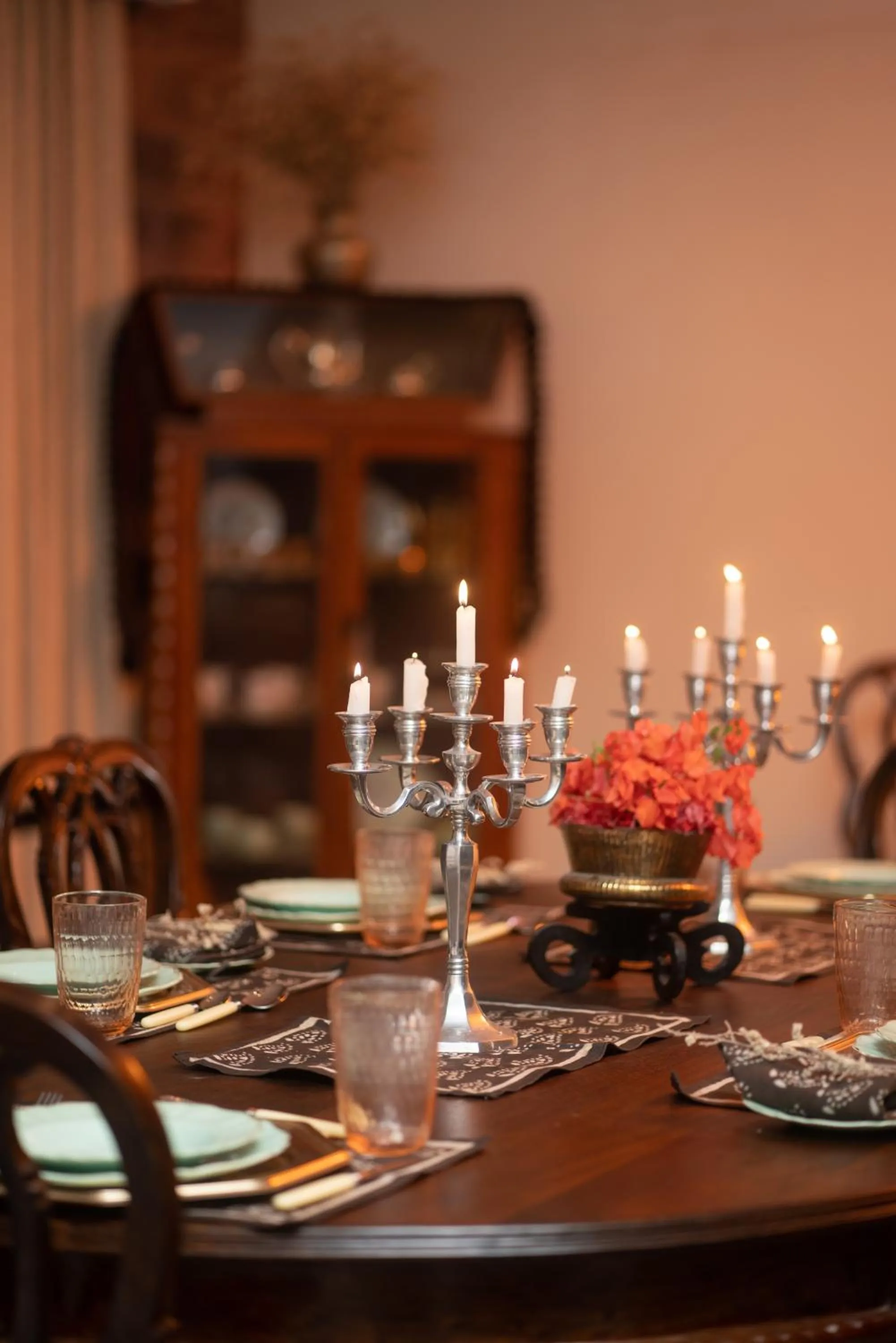 Dining area in ama Stays & Trails Kothi Umednagar, Jodhpur