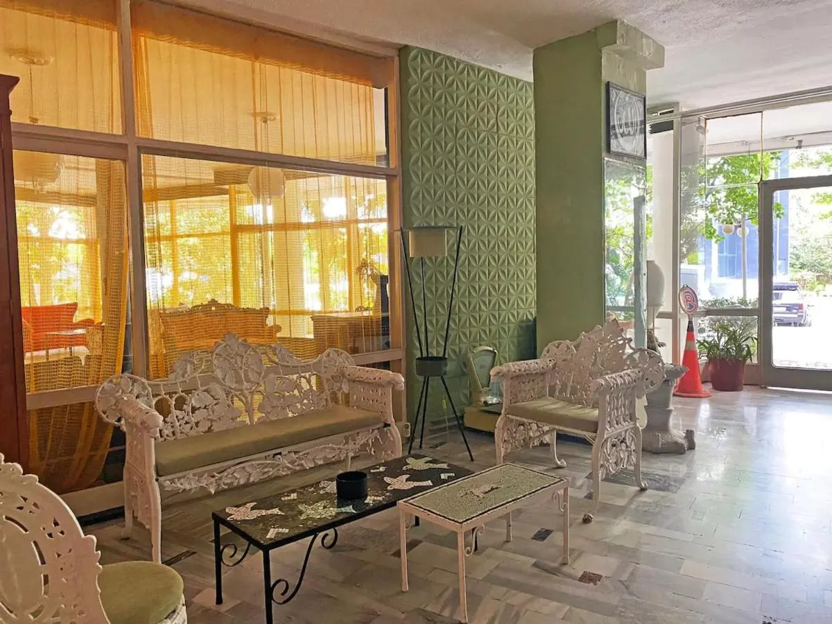 Facade/entrance in Petek Pansiyon Fenerbahce Kadikoy