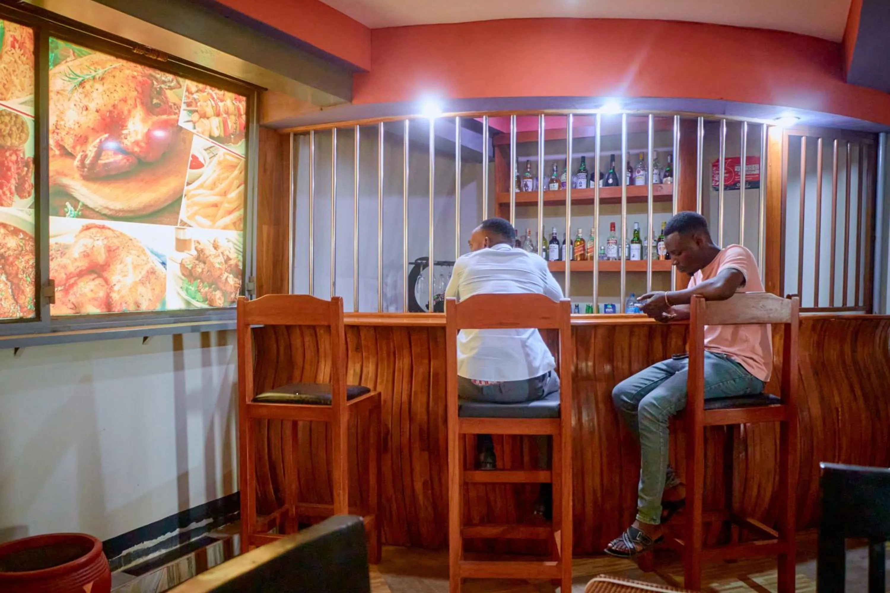 Restaurant/places to eat in Elanacha Hotel