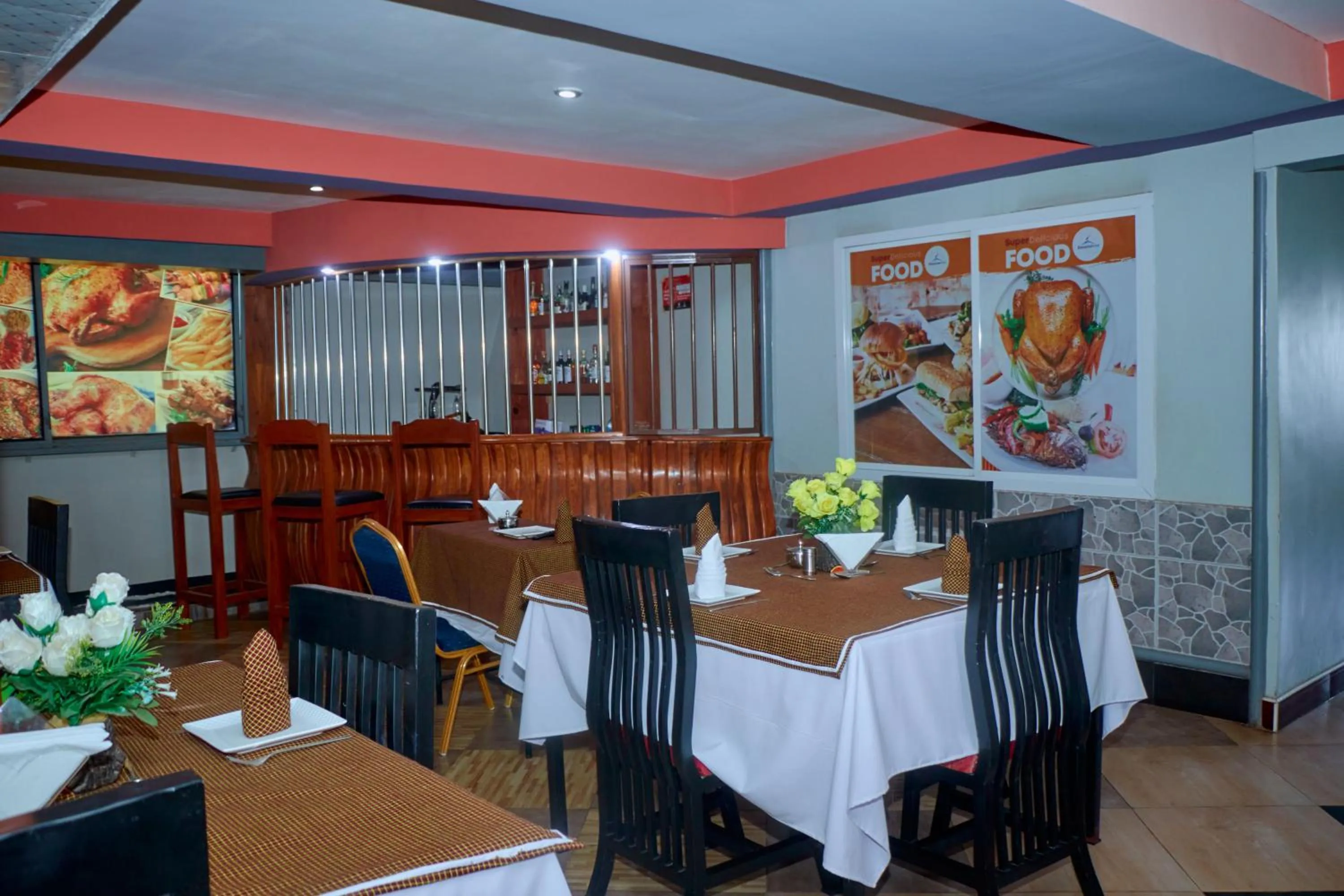 Restaurant/places to eat in Elanacha Hotel