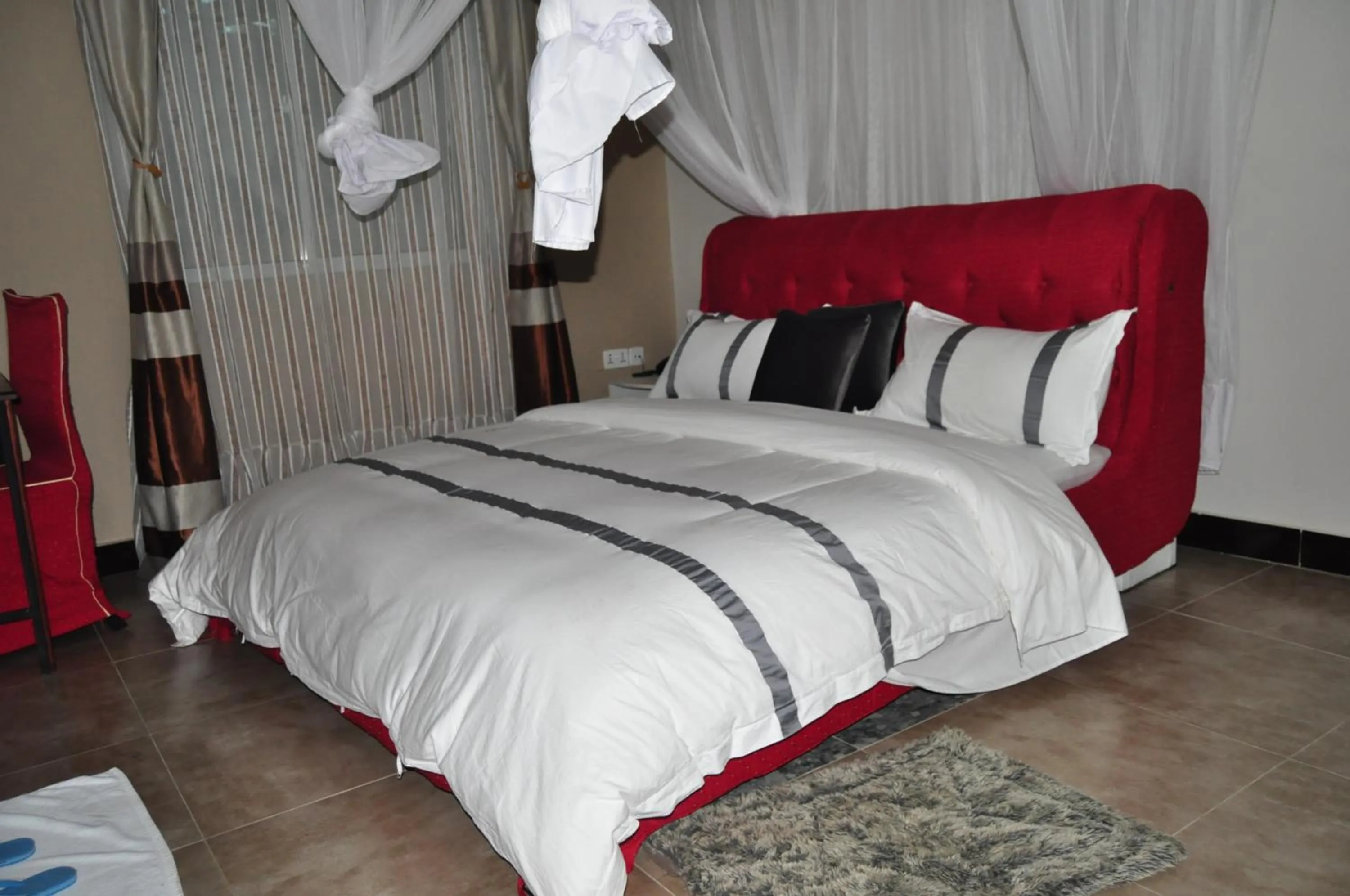 Bed in Elanacha Hotel