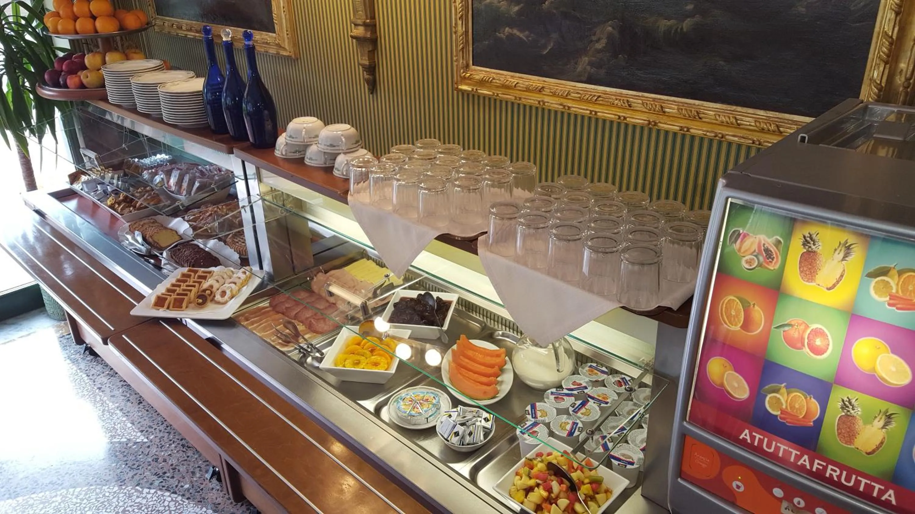 Restaurant/places to eat in Hotel Bentivoglio Residenza D'Epoca