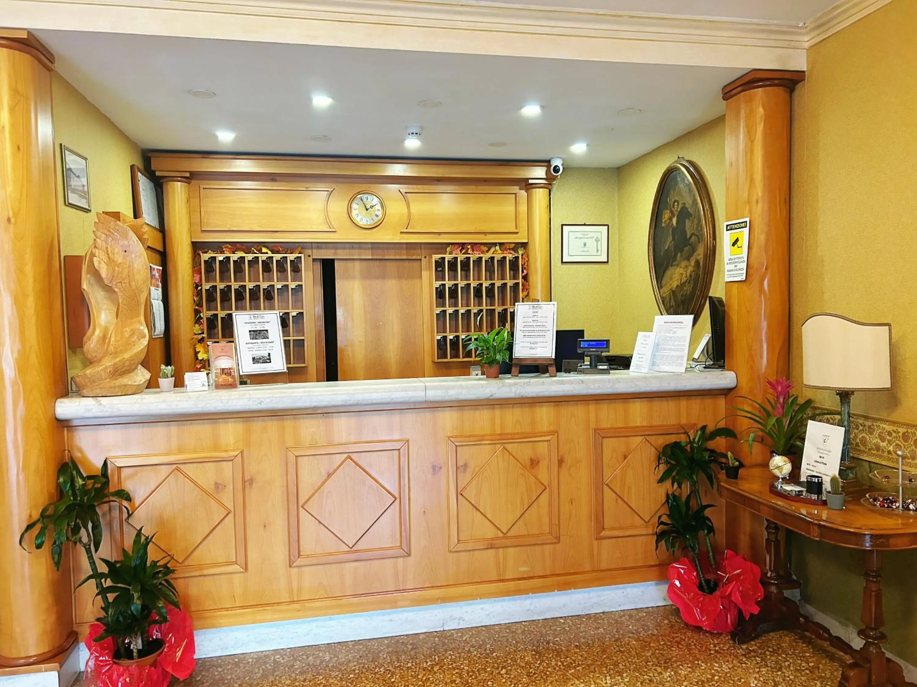 Lounge or bar in Hotel Bentivoglio Residenza D'Epoca