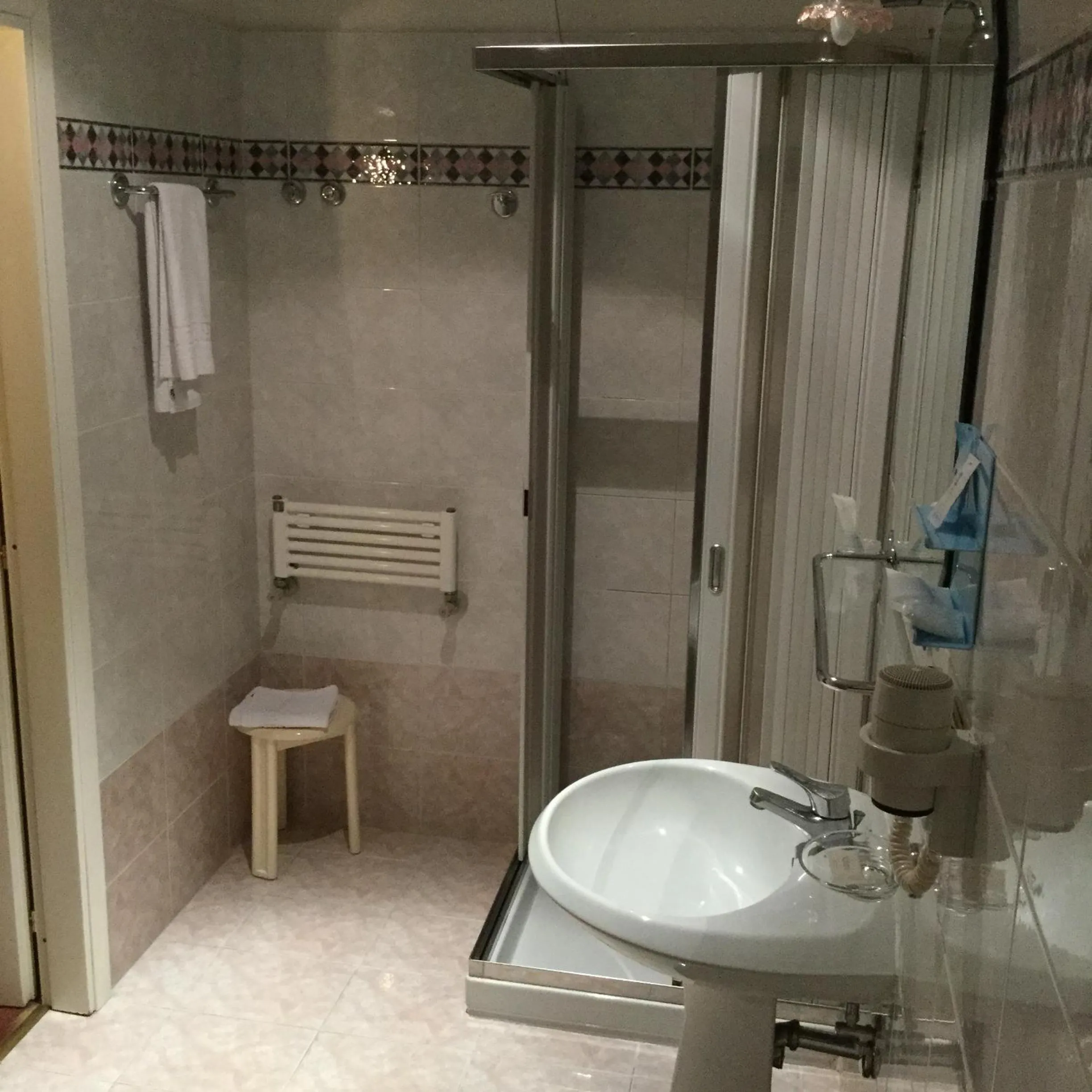 Bathroom in Hotel Bentivoglio Residenza D'Epoca