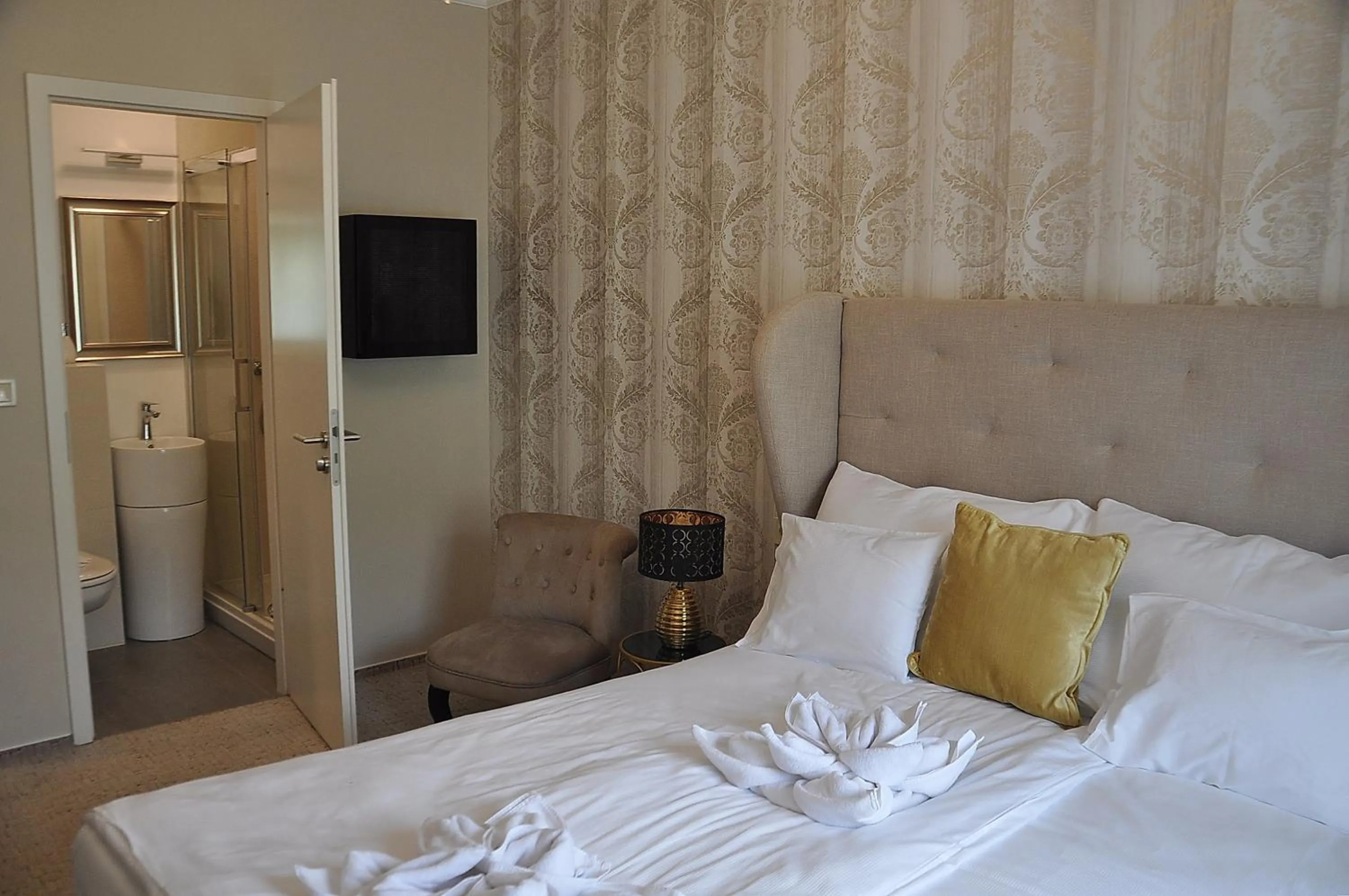 Photo of the whole room, Bed in Váralja Home