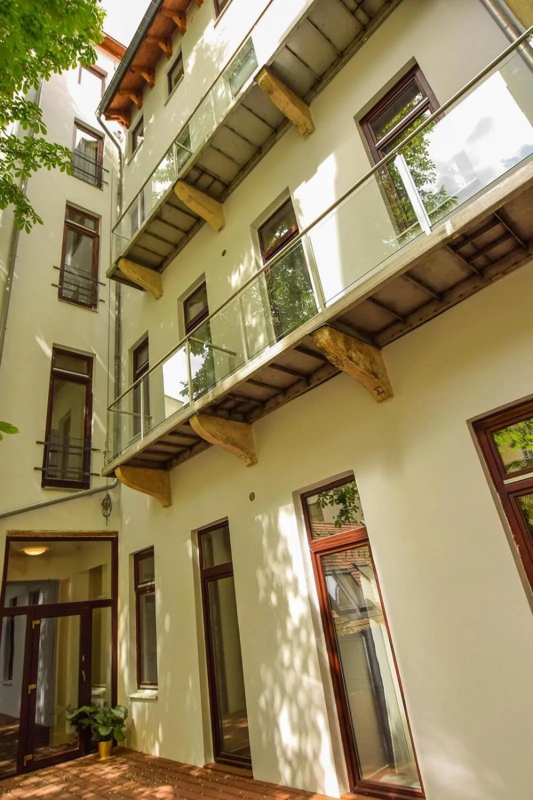 Property building in Váralja Home