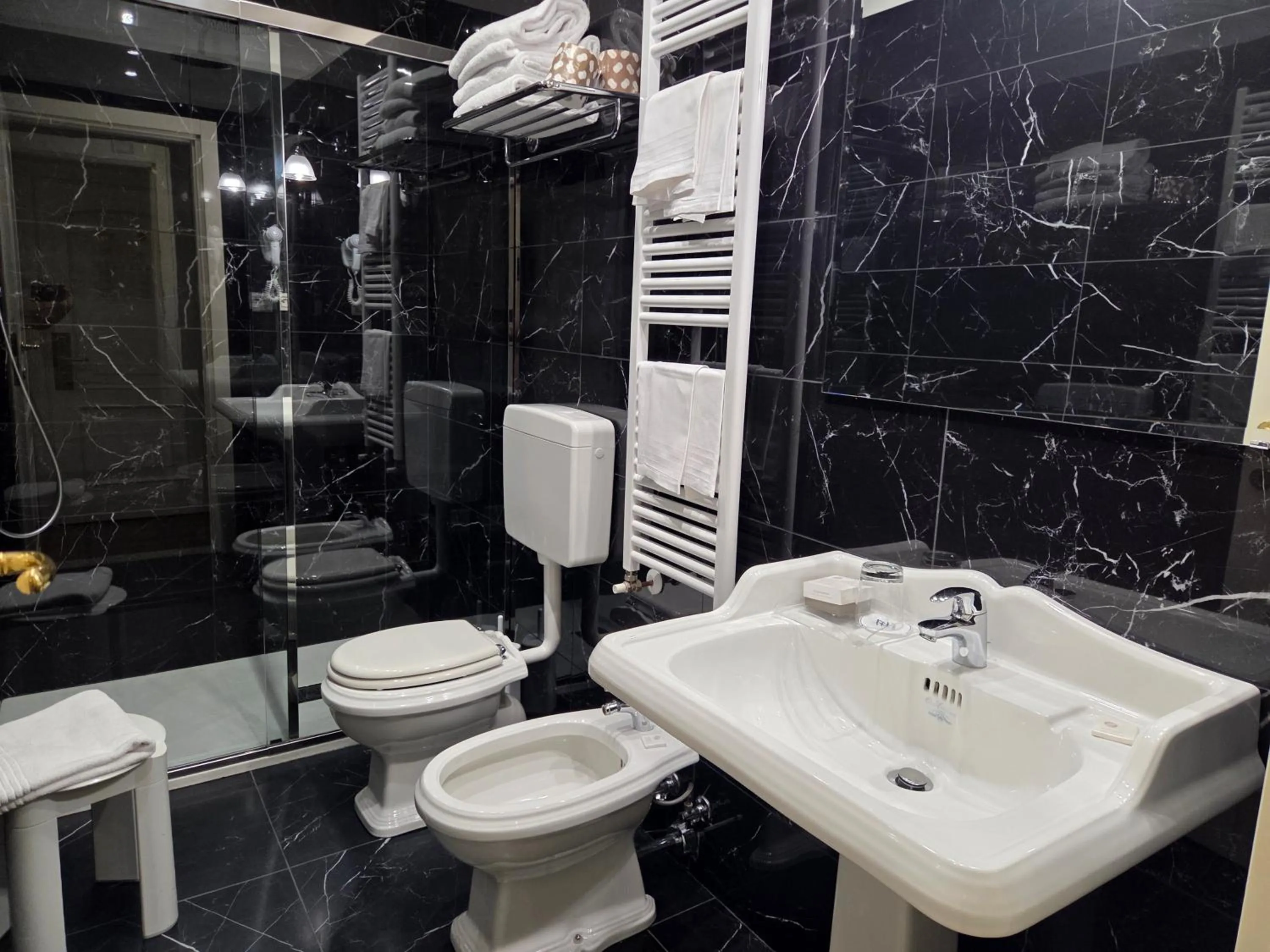 Shower in Zanhotel Tre Vecchi