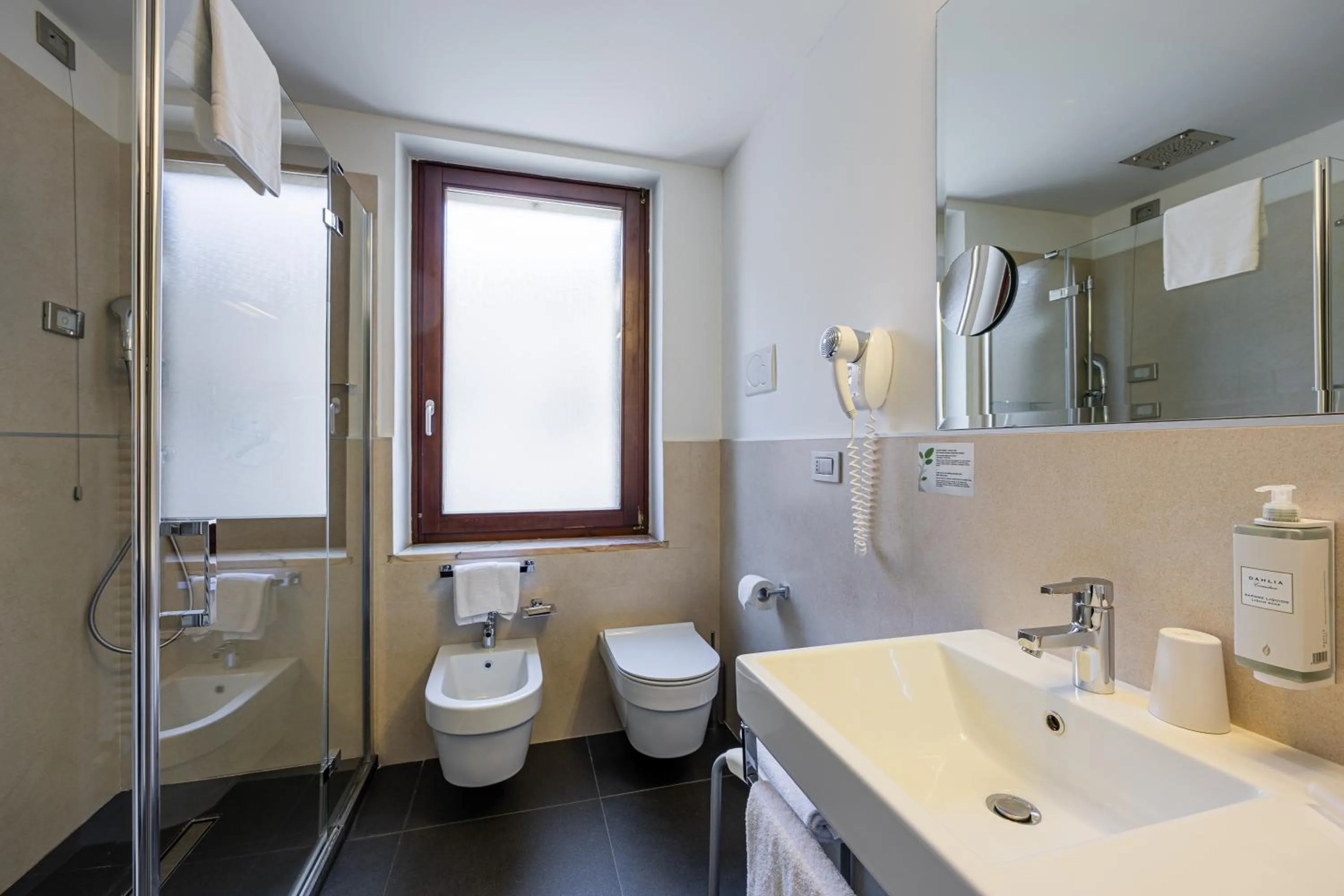 Bathroom in Best Western Plus Hotel De Capuleti