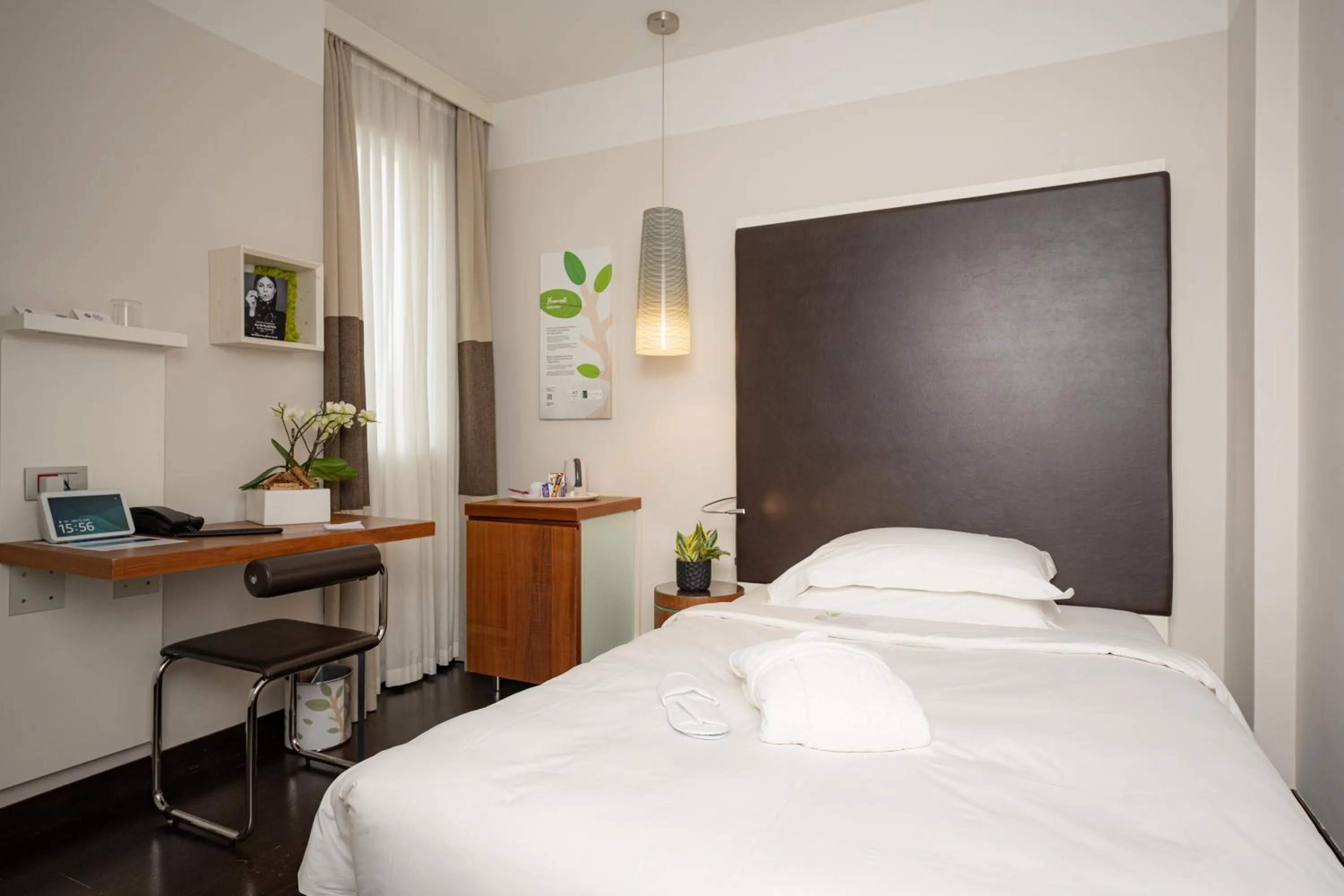 Bed in Best Western Plus Hotel De Capuleti