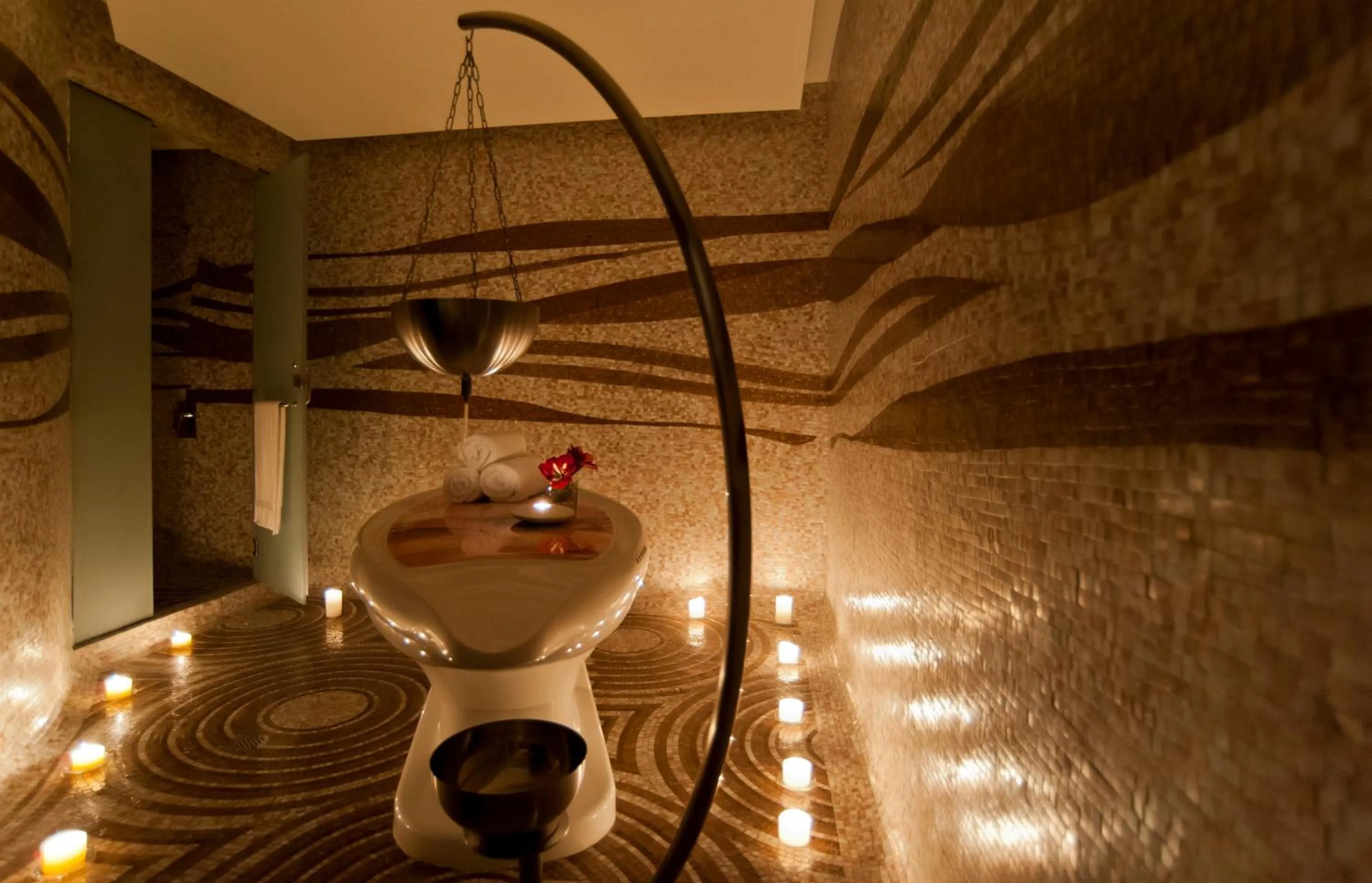 Spa and wellness centre/facilities in DAMAC Maison Mall Street
