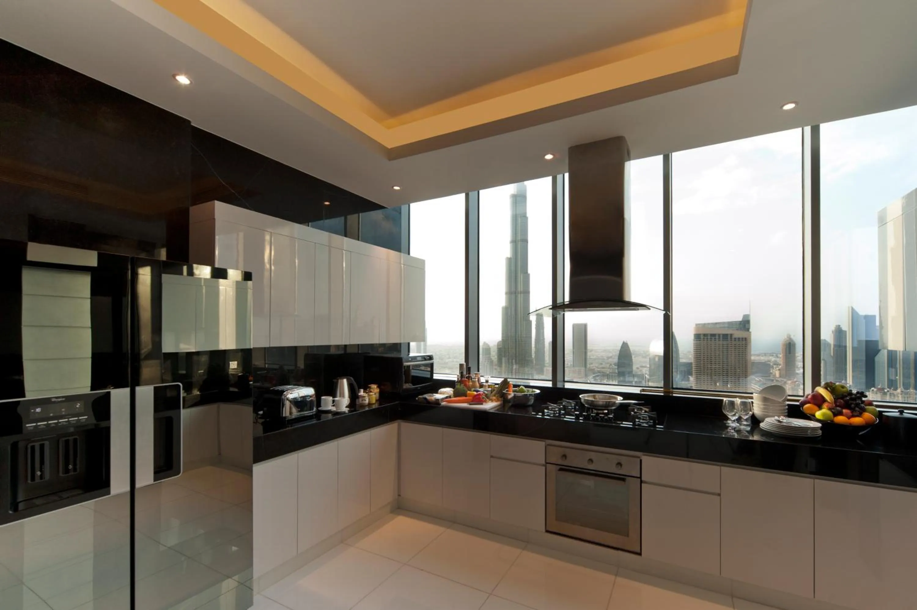 Kitchen or kitchenette in DAMAC Maison Mall Street