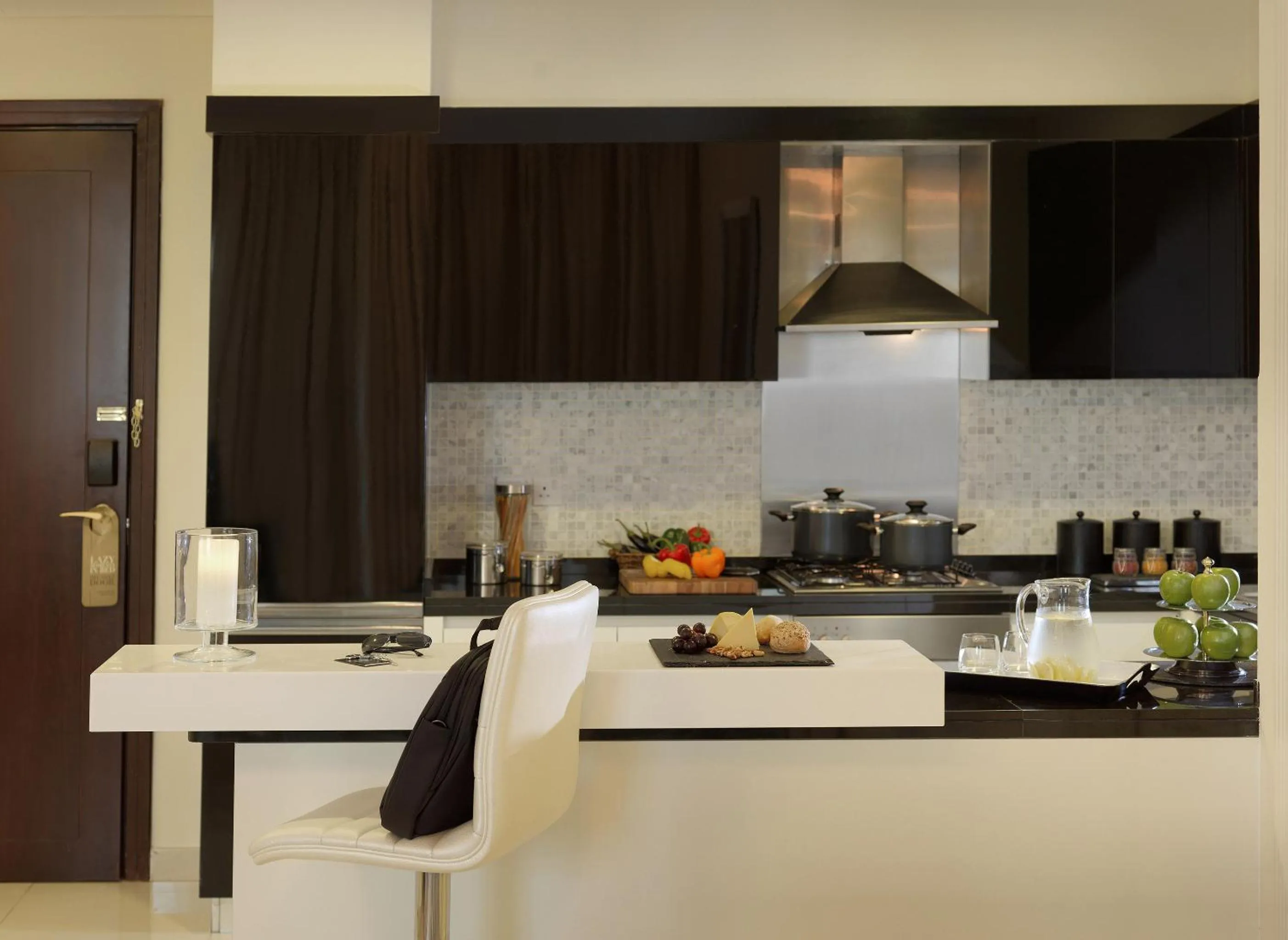 Kitchen or kitchenette in DAMAC Maison Mall Street