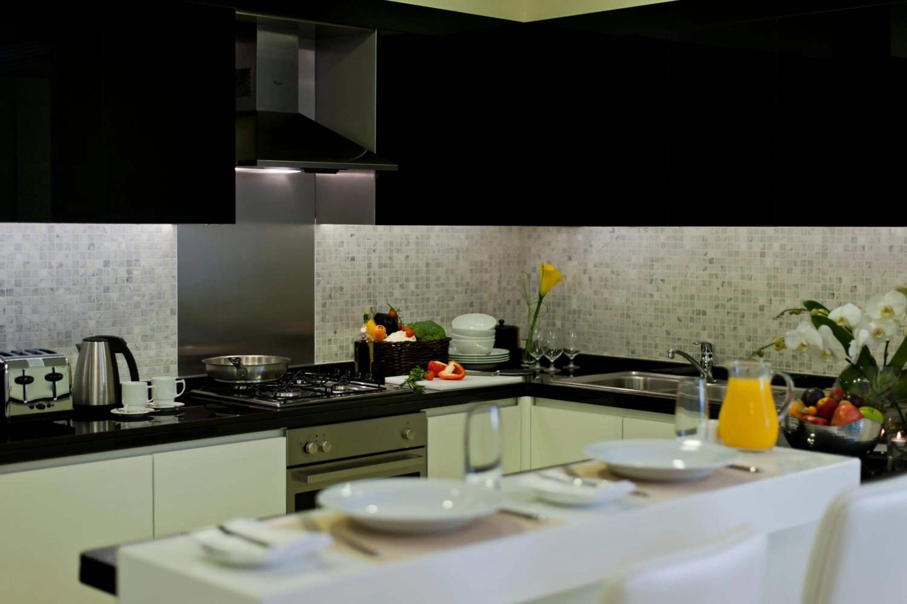 Kitchen or kitchenette in DAMAC Maison Mall Street