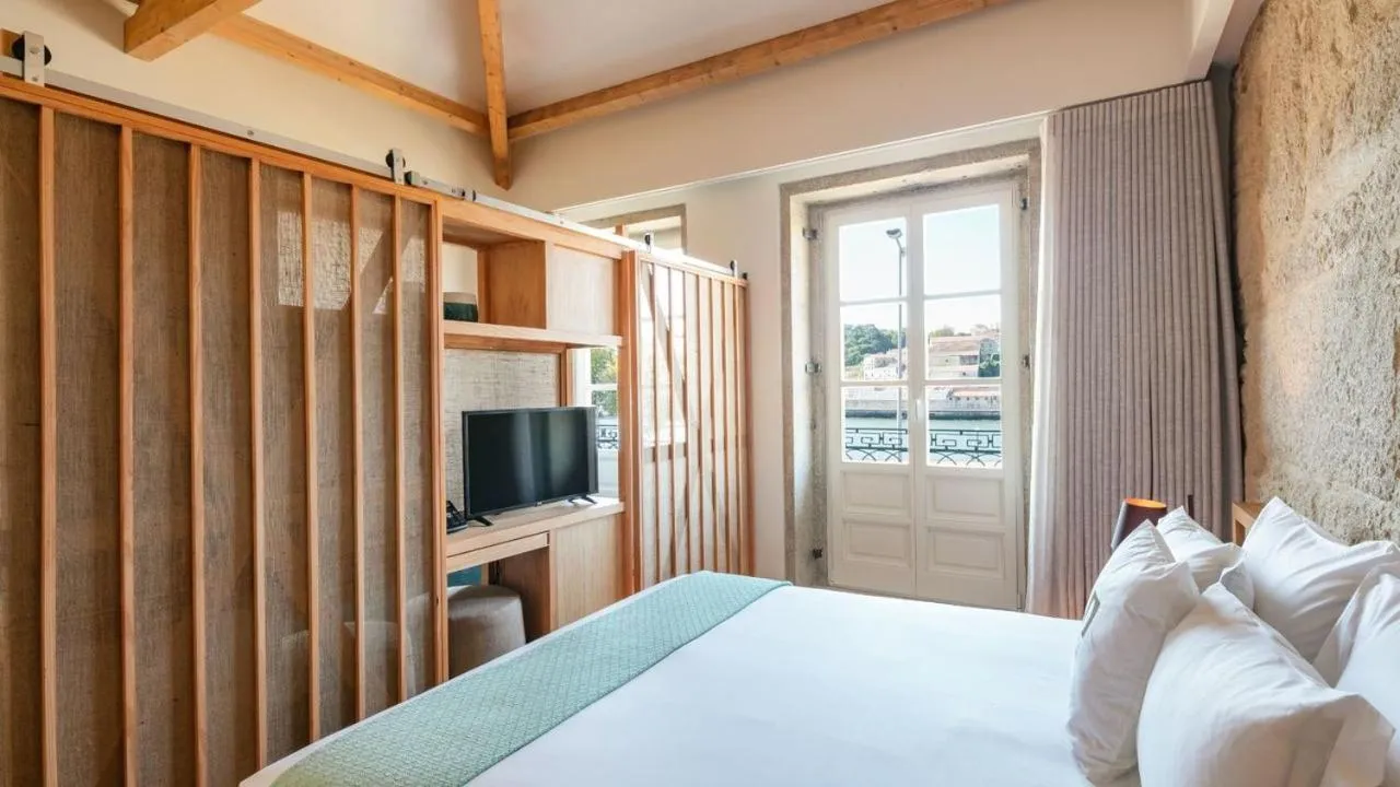 One-Bedroom Apartment with Balcony in Porta Nobre Boutique Hotel by Aspasios